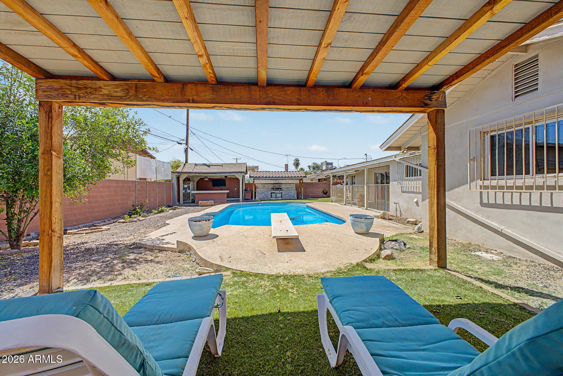 SUBURBAN GARDENS 1 - Residential