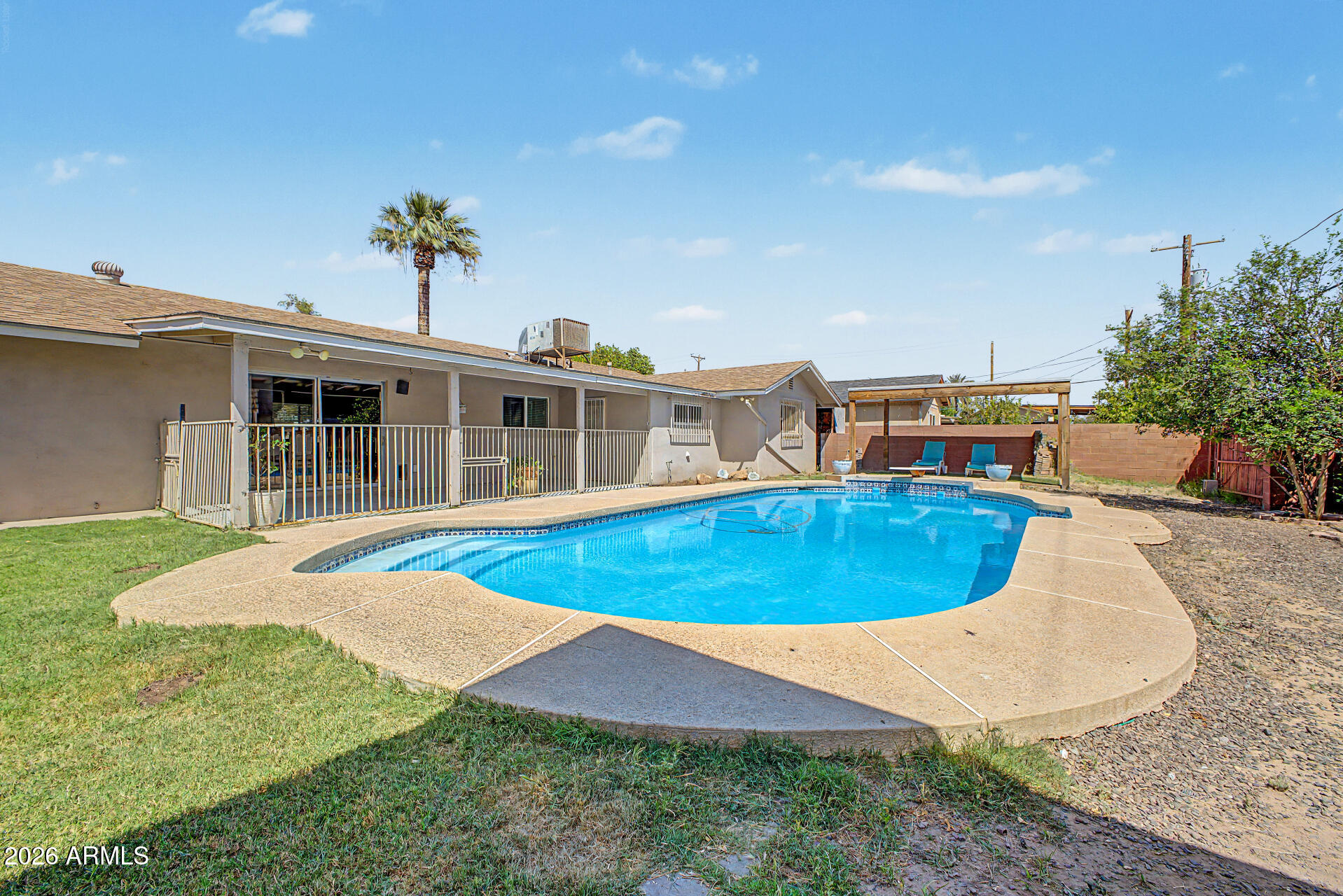 SUBURBAN GARDENS 1 - Residential