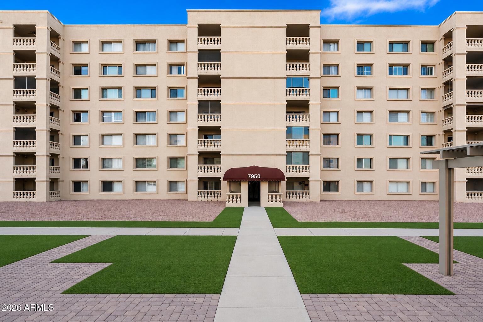 SCOTTSDALE SHADOWS - Residential