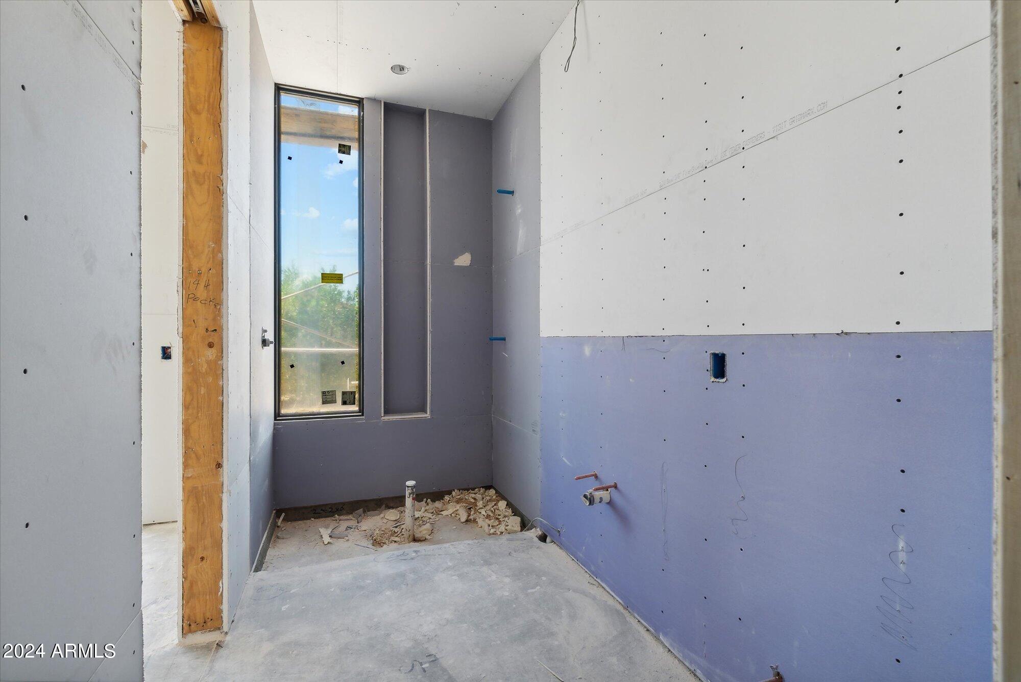 DESERT ESTATES UNIT 1 LOT 4 MLD - Residential