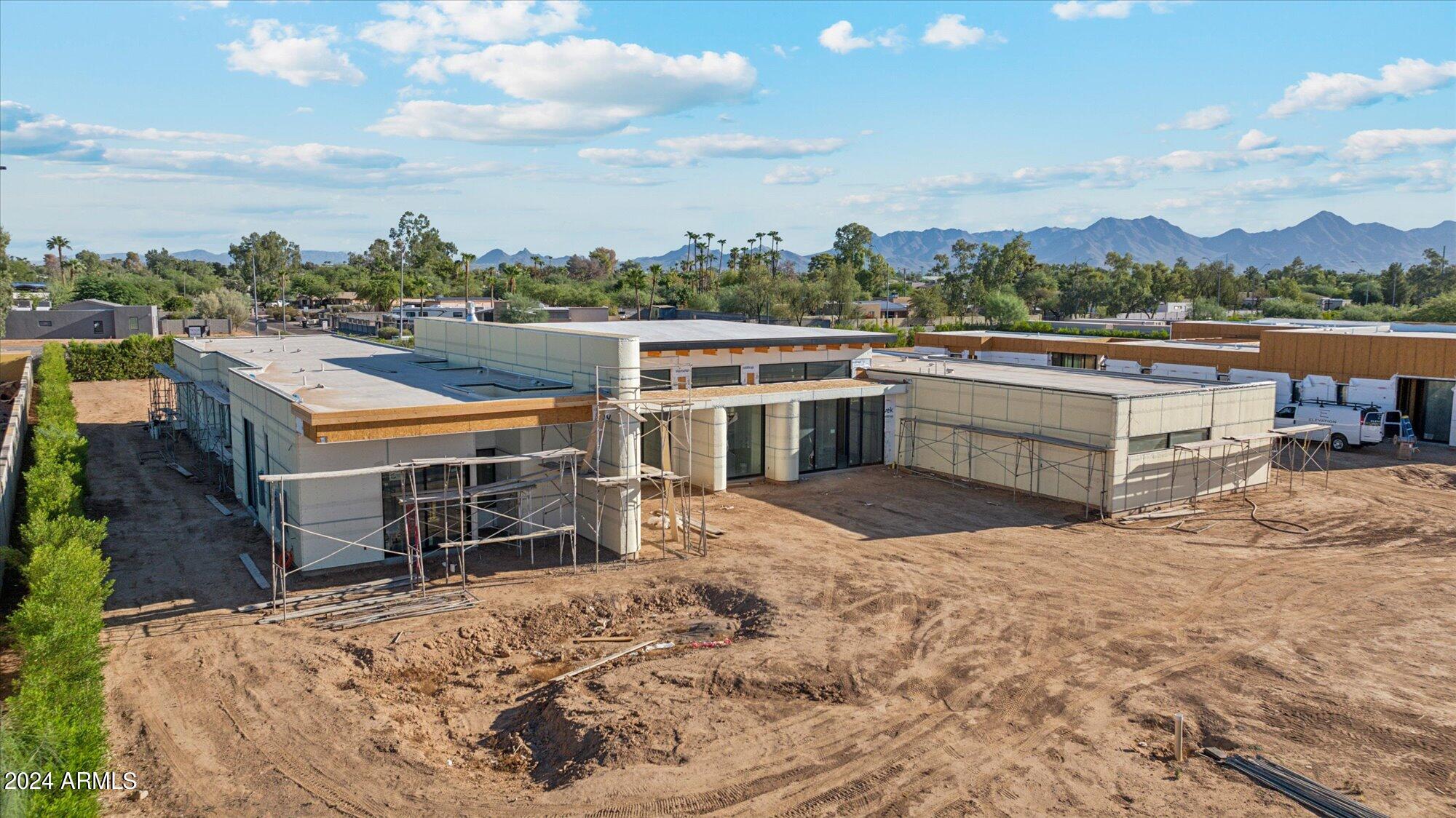 DESERT ESTATES UNIT 1 LOT 4 MLD - Residential