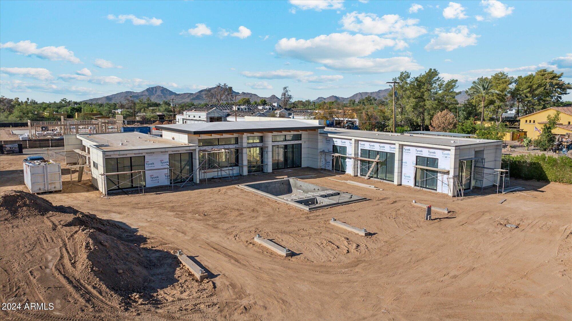 DESERT ESTATES UNIT 1 LOT 4 MLD - Residential