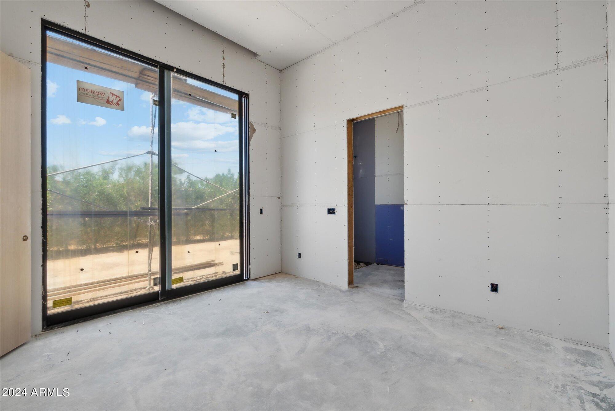 DESERT ESTATES UNIT 1 LOT 4 MLD - Residential