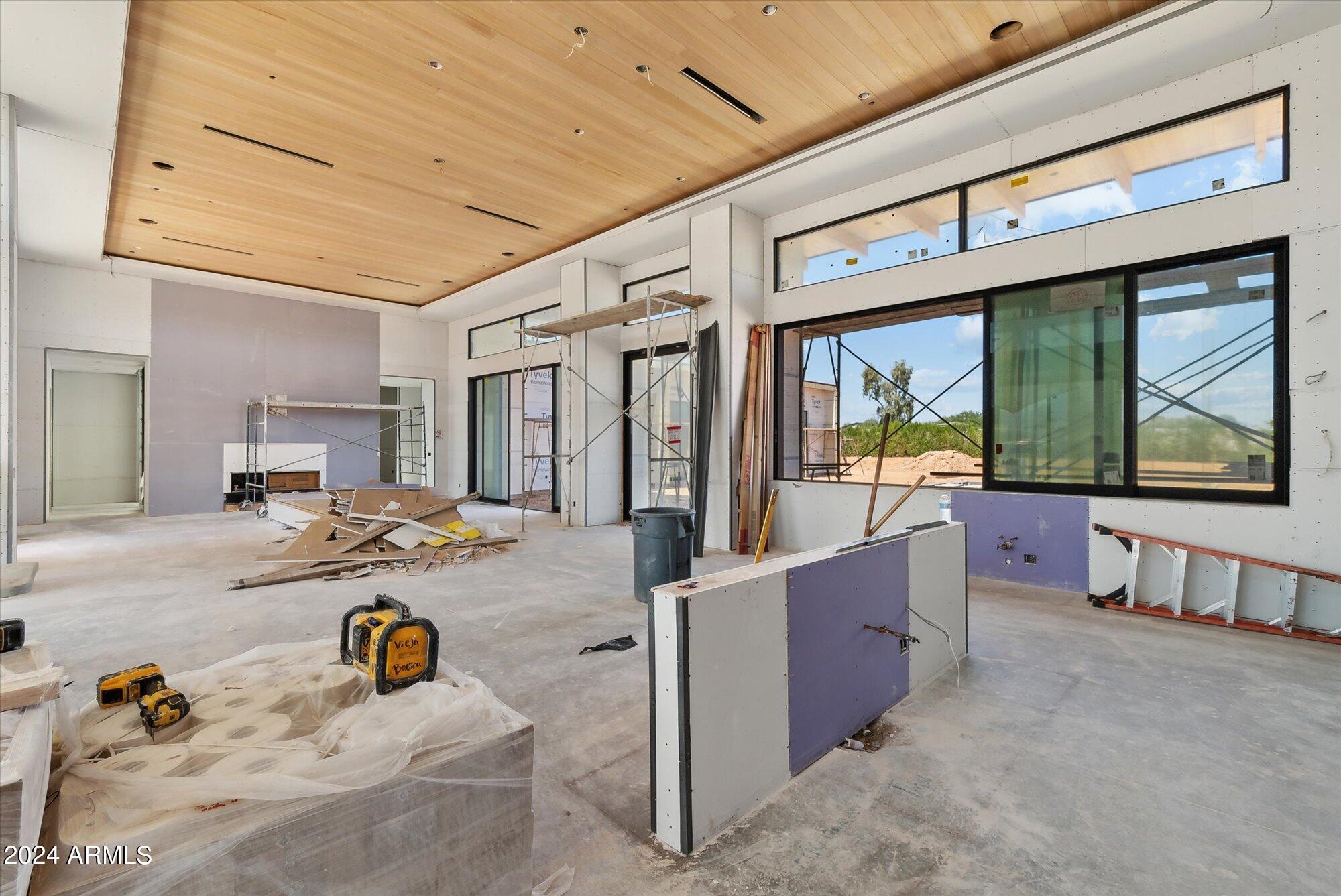 DESERT ESTATES UNIT 1 LOT 4 MLD - Residential