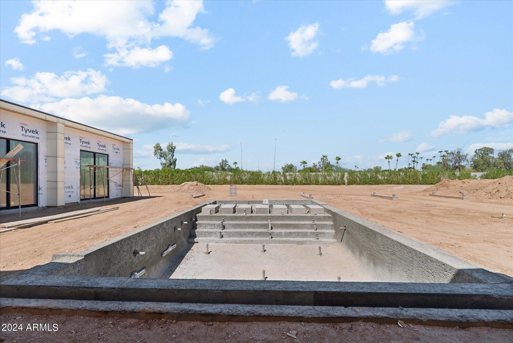 DESERT ESTATES UNIT 1 LOT 4 MLD - Residential