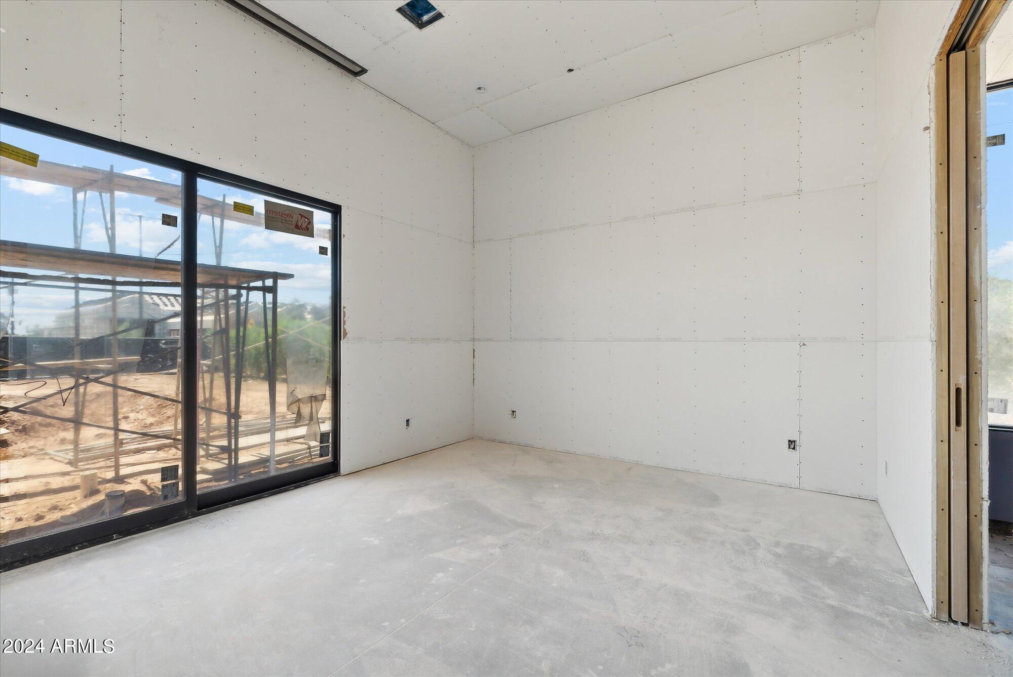 DESERT ESTATES UNIT 1 LOT 4 MLD - Residential