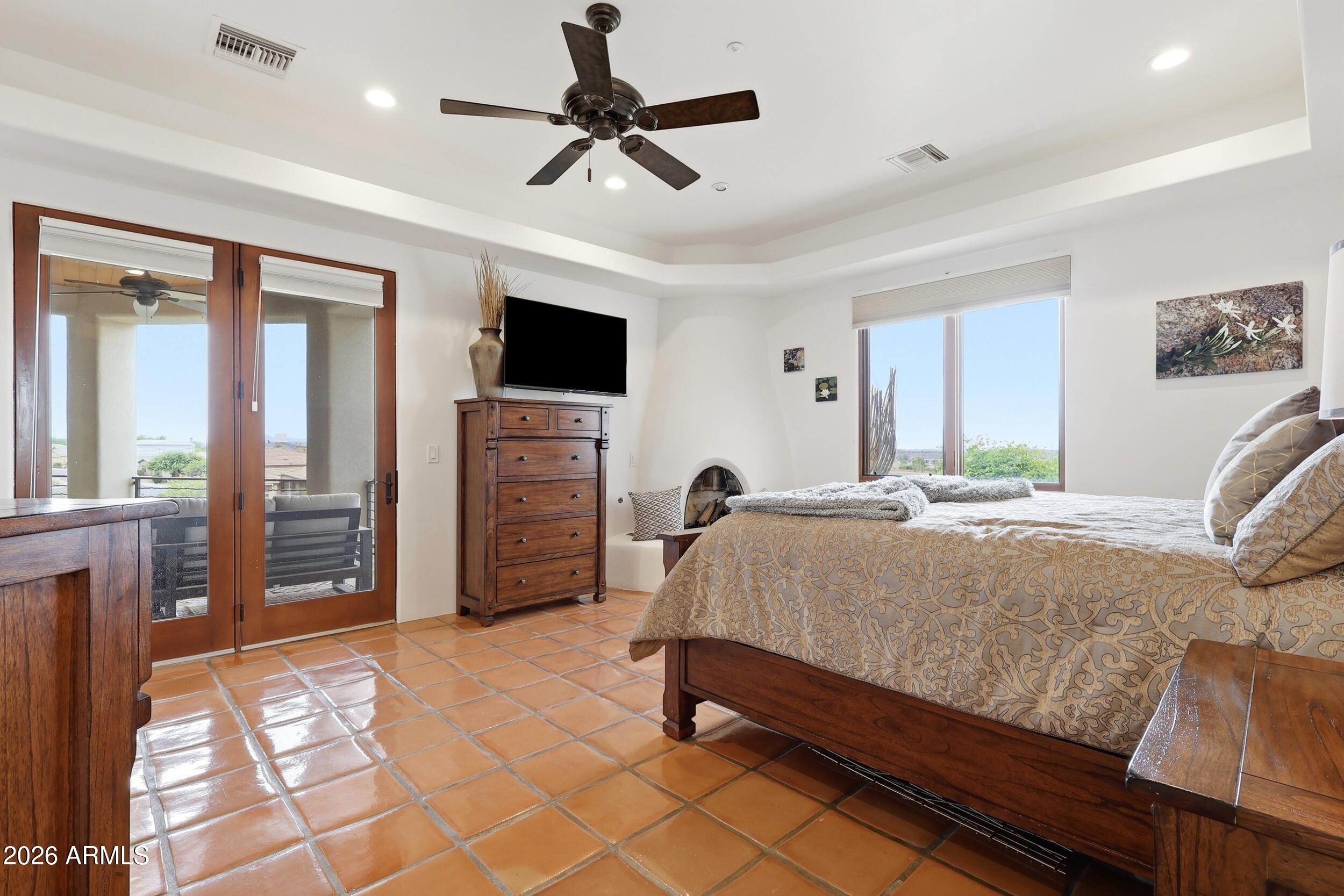CUESTA ACRES - Residential