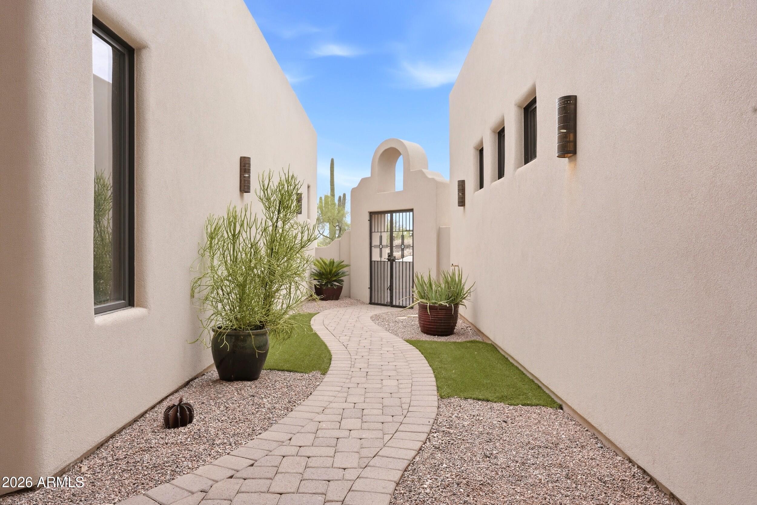CUESTA ACRES - Residential
