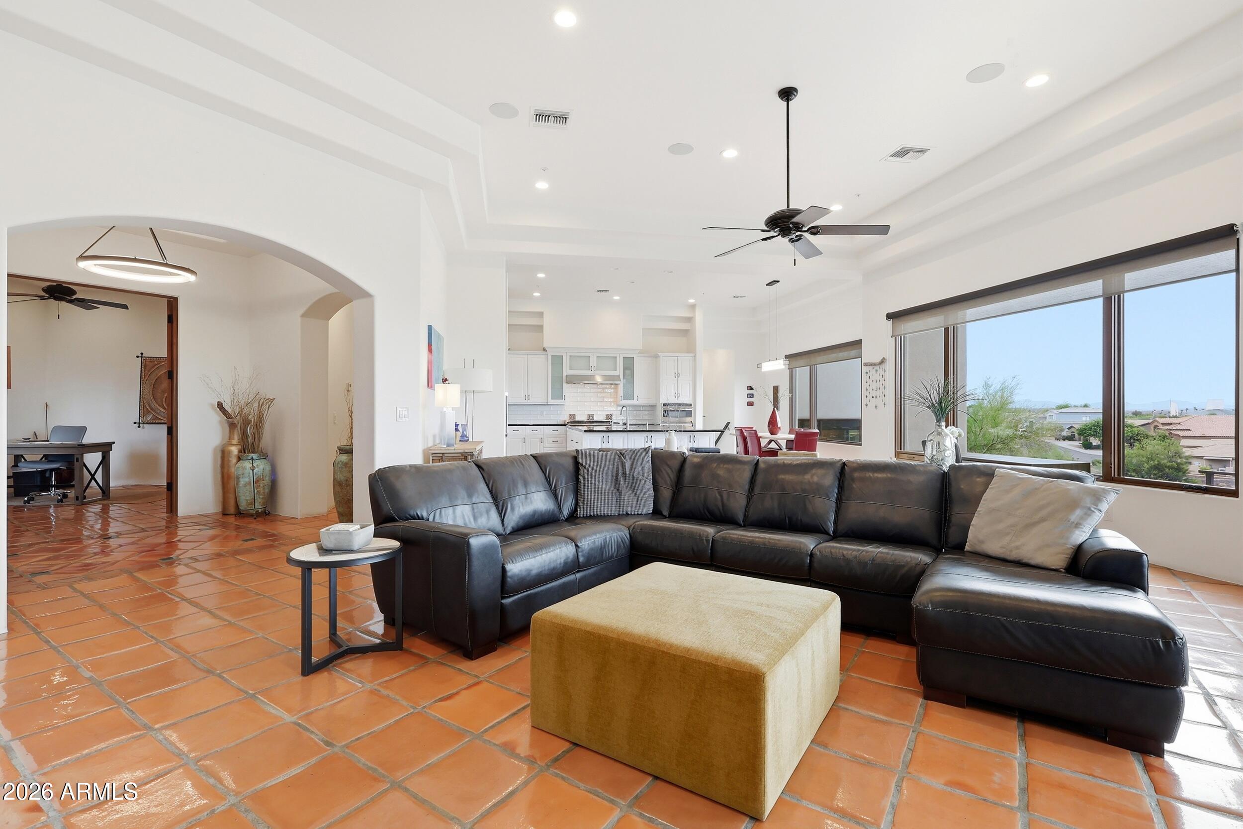 CUESTA ACRES - Residential