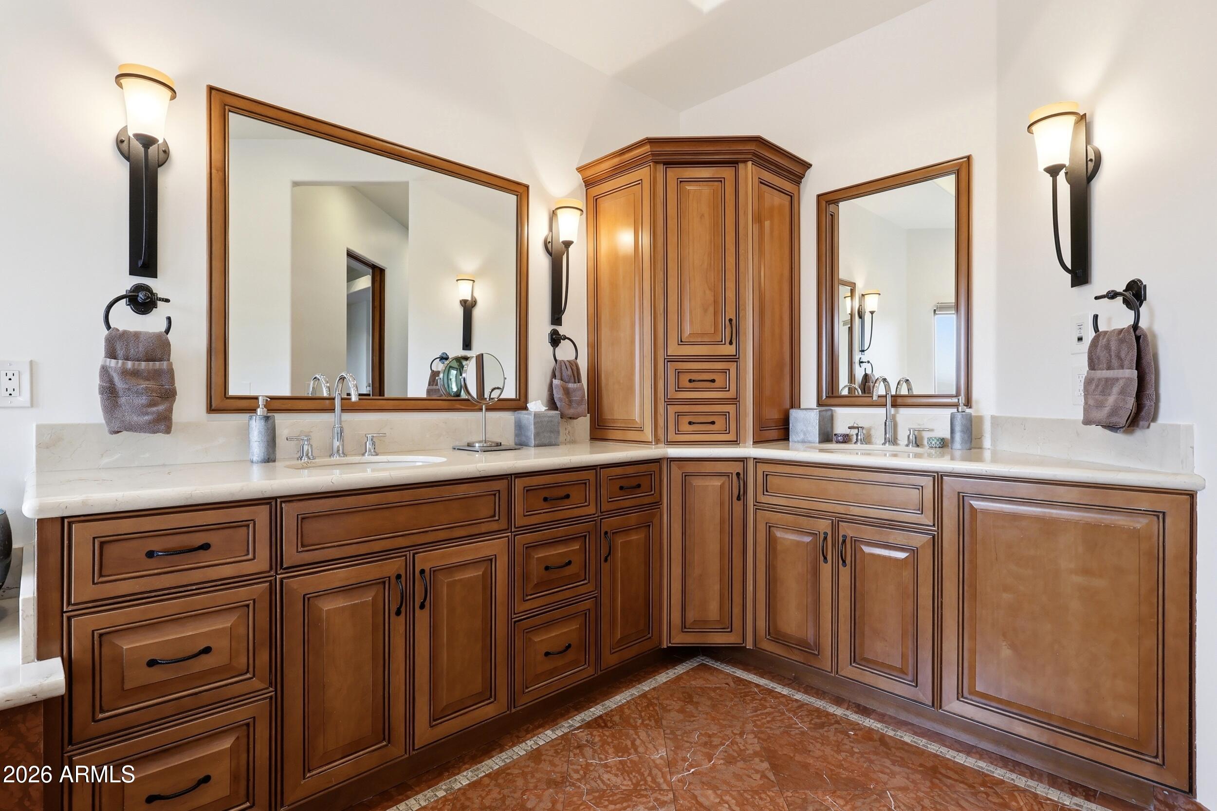 CUESTA ACRES - Residential