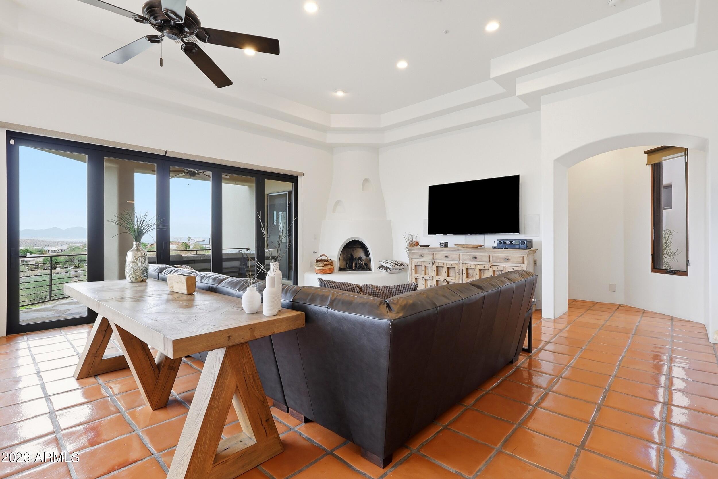 CUESTA ACRES - Residential