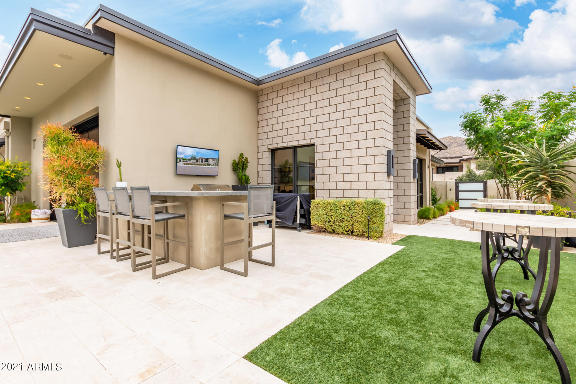 THE VILLAGE AT MOUNTAIN SHADOWS - Residential