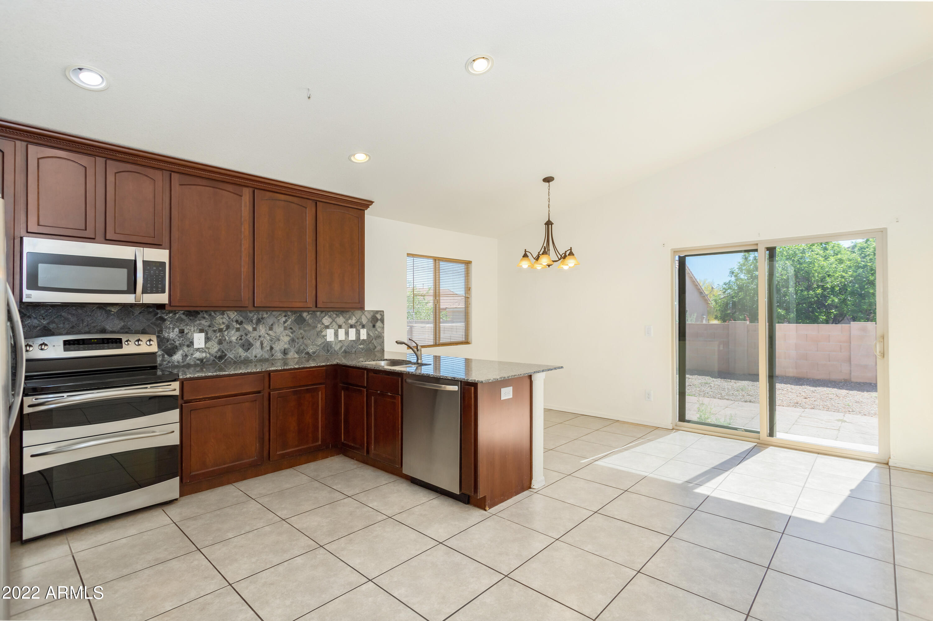 CAMPSTONE - Residential