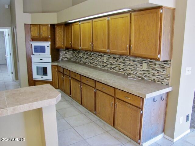 TRACT UNIT 111 - Residential Lease