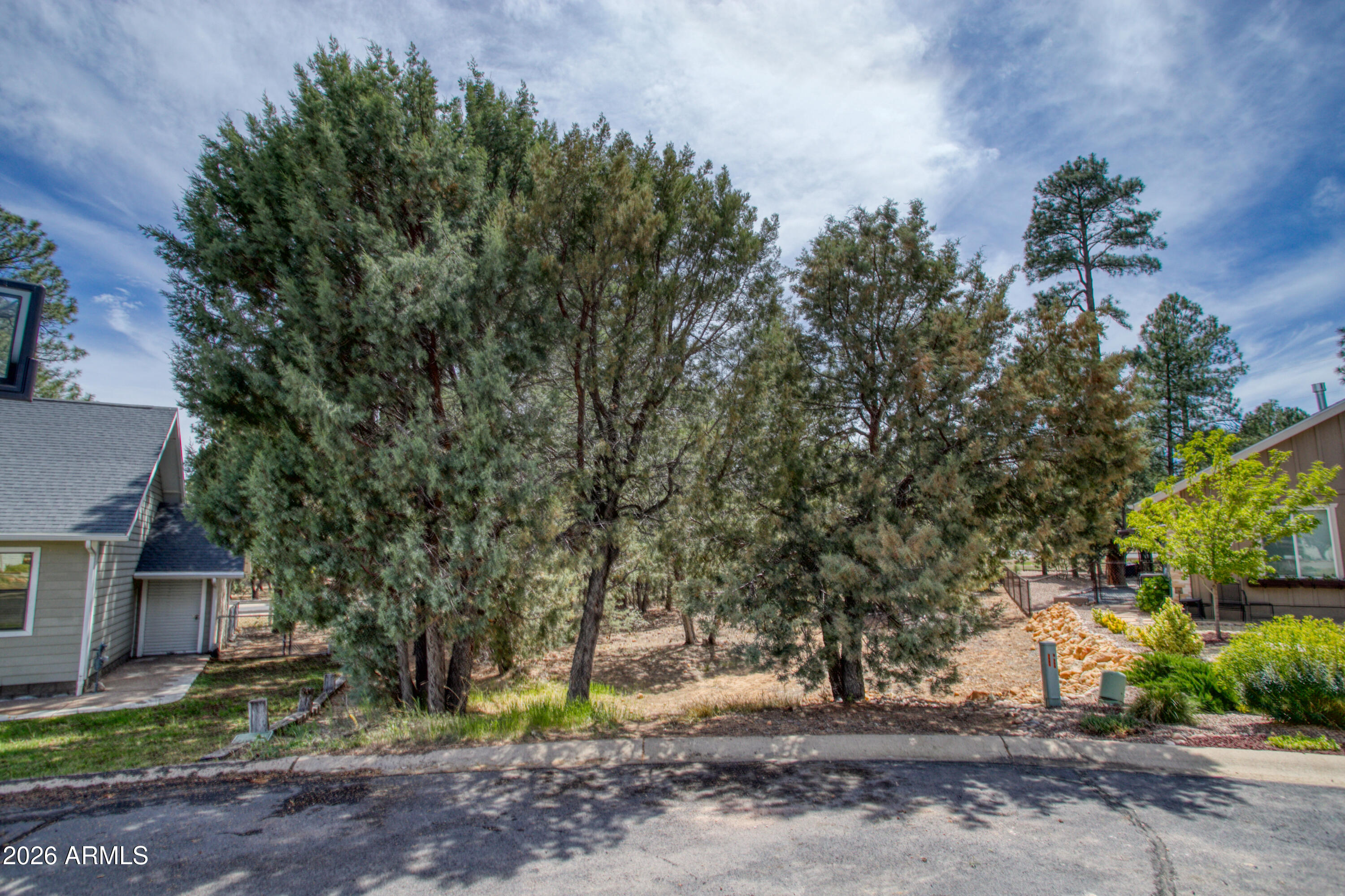 PINERIDGE PARK UNIT 1 - Land