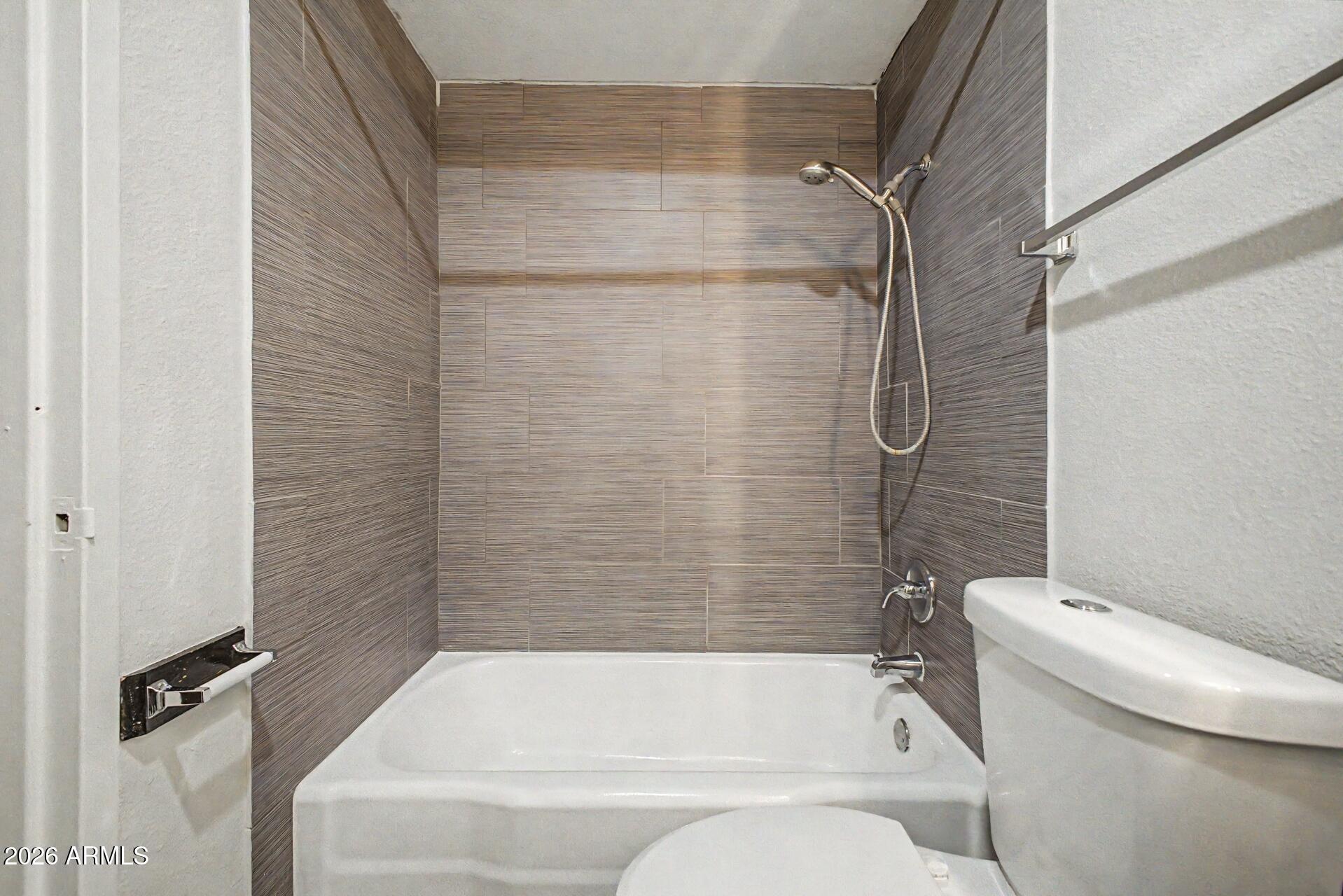 LANDMARK TOWERS CONDOMINIUM - Residential