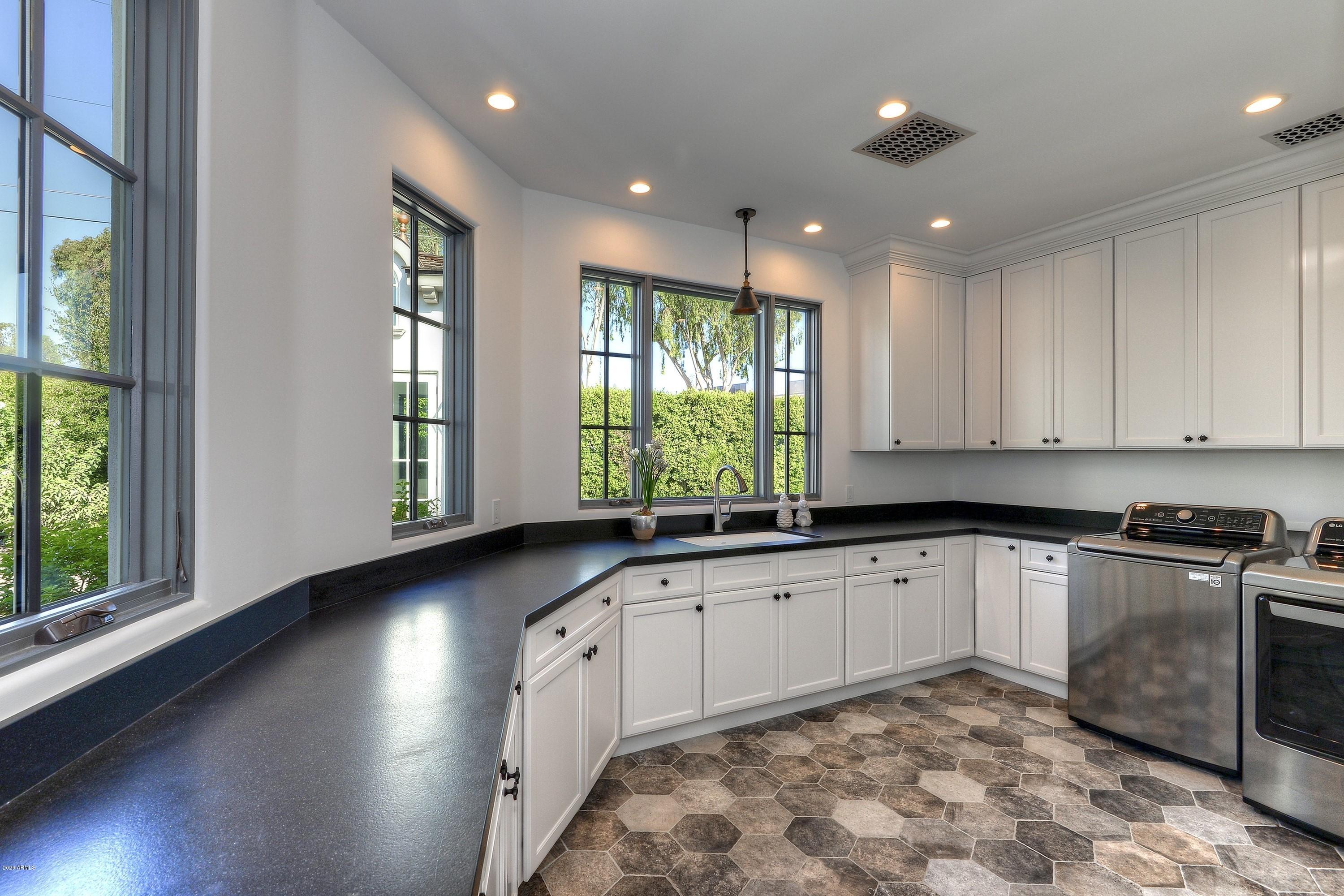 DEL RAY ESTATES - Residential