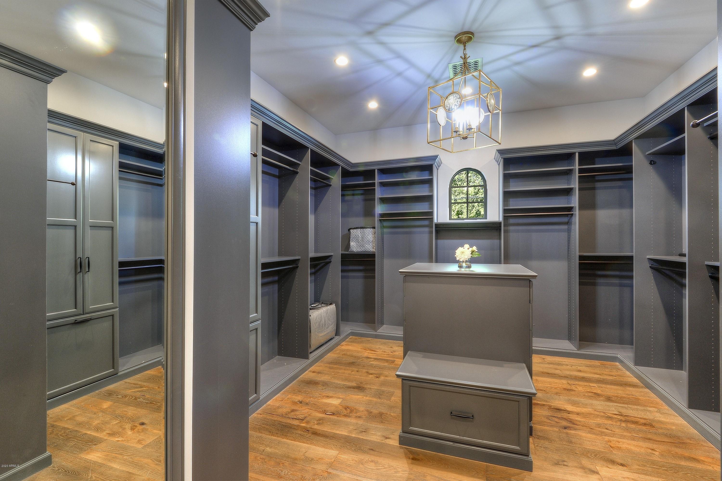 DEL RAY ESTATES - Residential