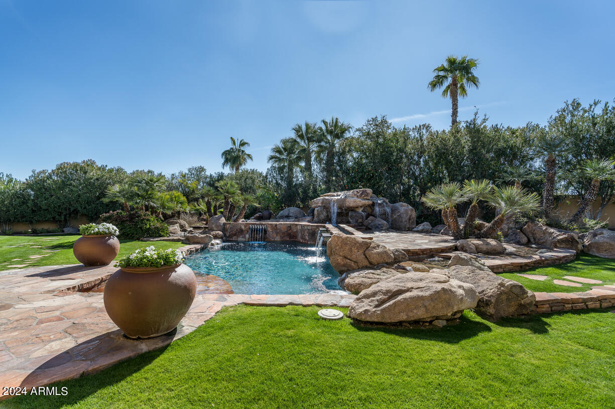 GROSSE POINTE HIGHLANDS - Residential