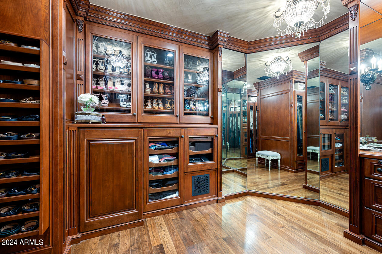 GROSSE POINTE HIGHLANDS - Residential