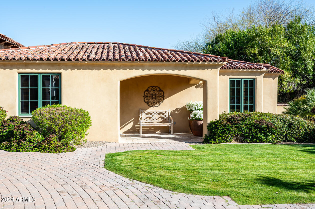 GROSSE POINTE HIGHLANDS - Residential