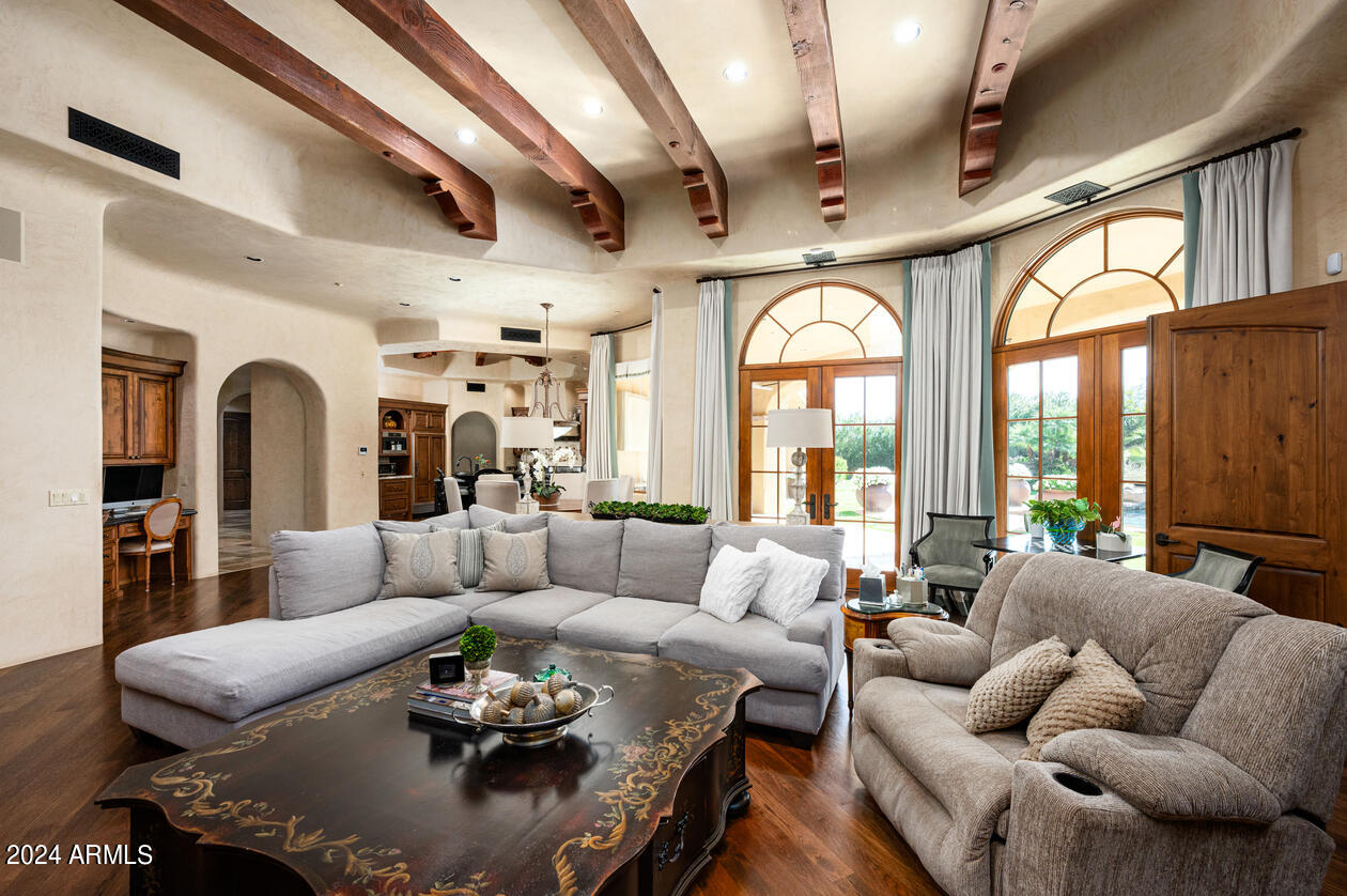 GROSSE POINTE HIGHLANDS - Residential