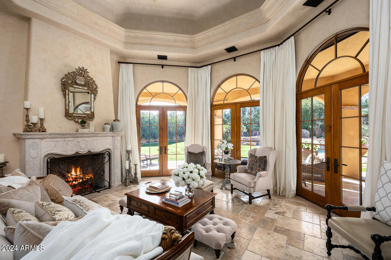 GROSSE POINTE HIGHLANDS - Residential