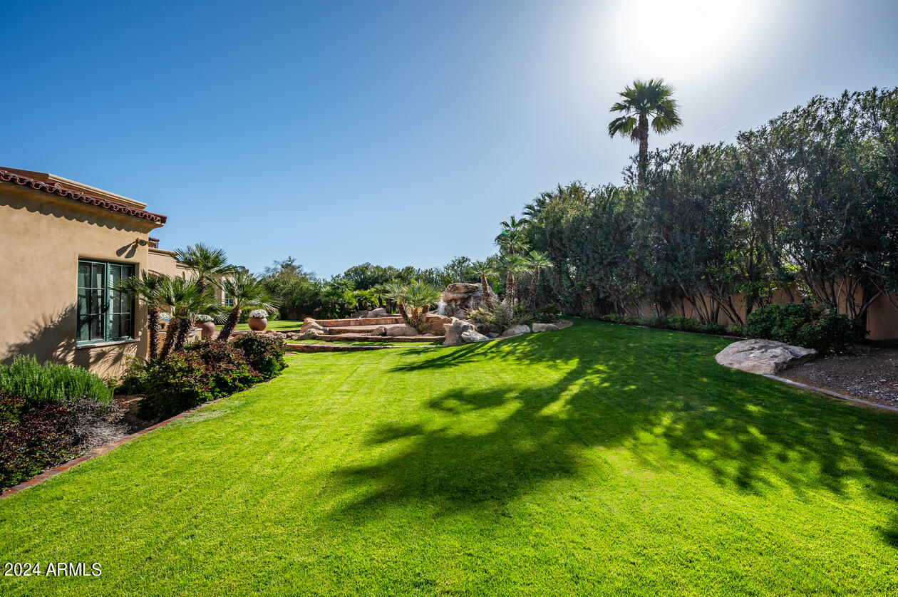 GROSSE POINTE HIGHLANDS - Residential