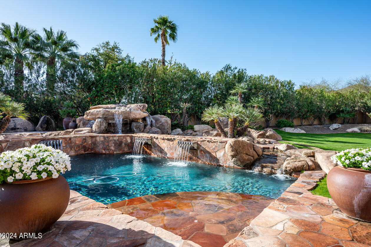 GROSSE POINTE HIGHLANDS - Residential