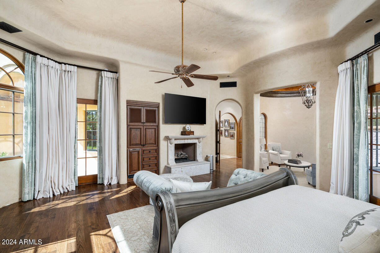 GROSSE POINTE HIGHLANDS - Residential