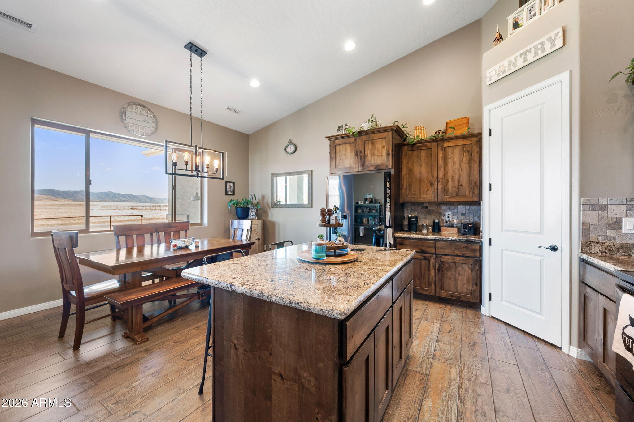 LONESOME VALLEY - Residential