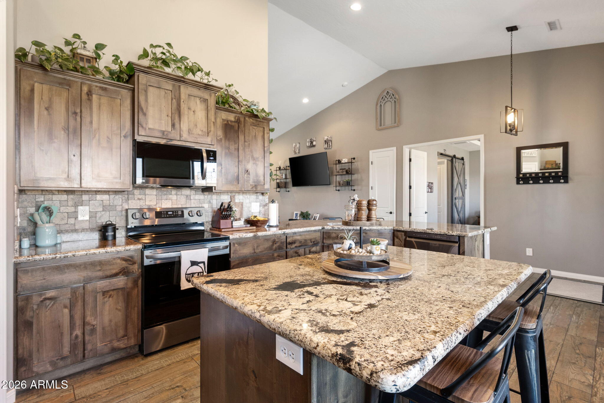 LONESOME VALLEY - Residential