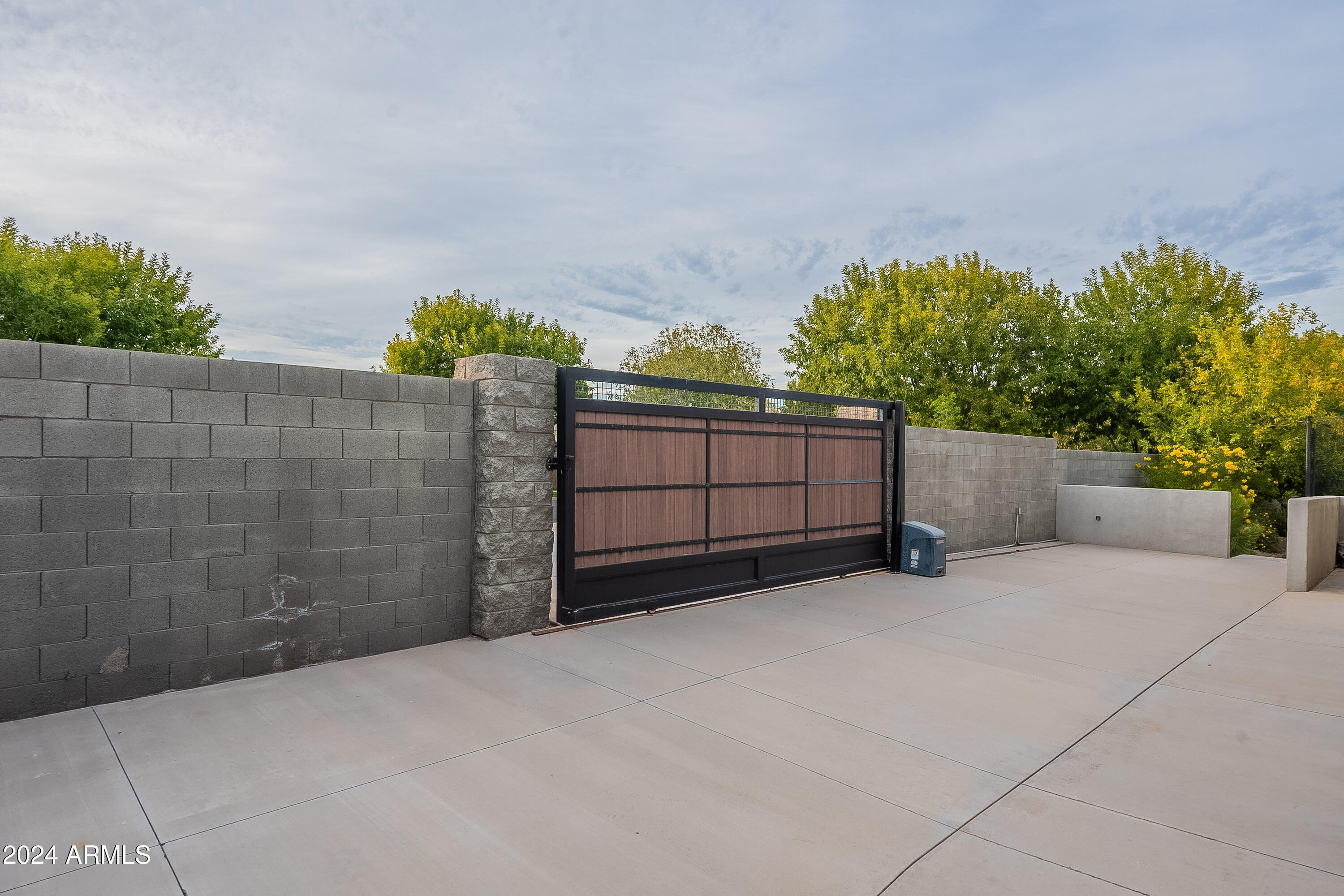 HIGLEY ESTATES - Residential