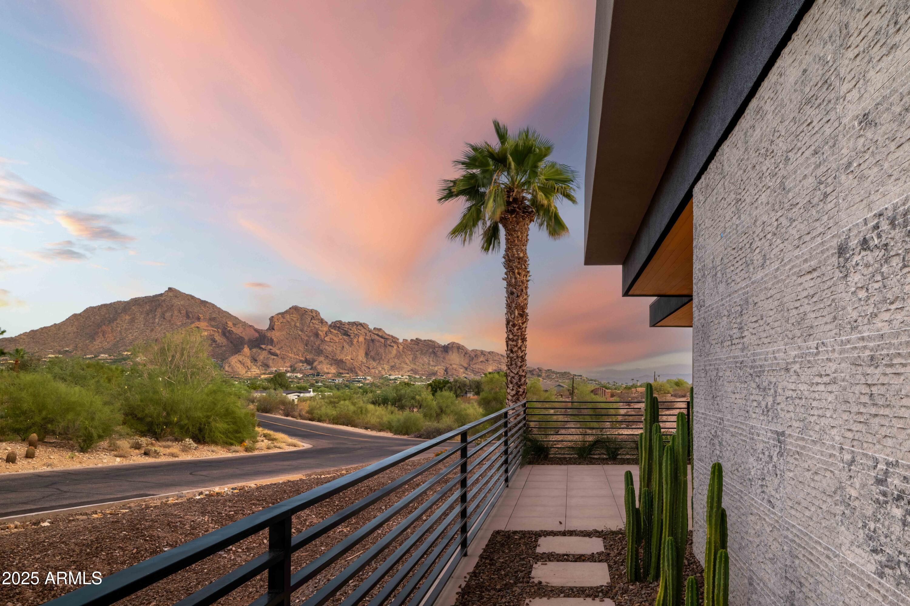 QUARTZ VALLEY - Residential