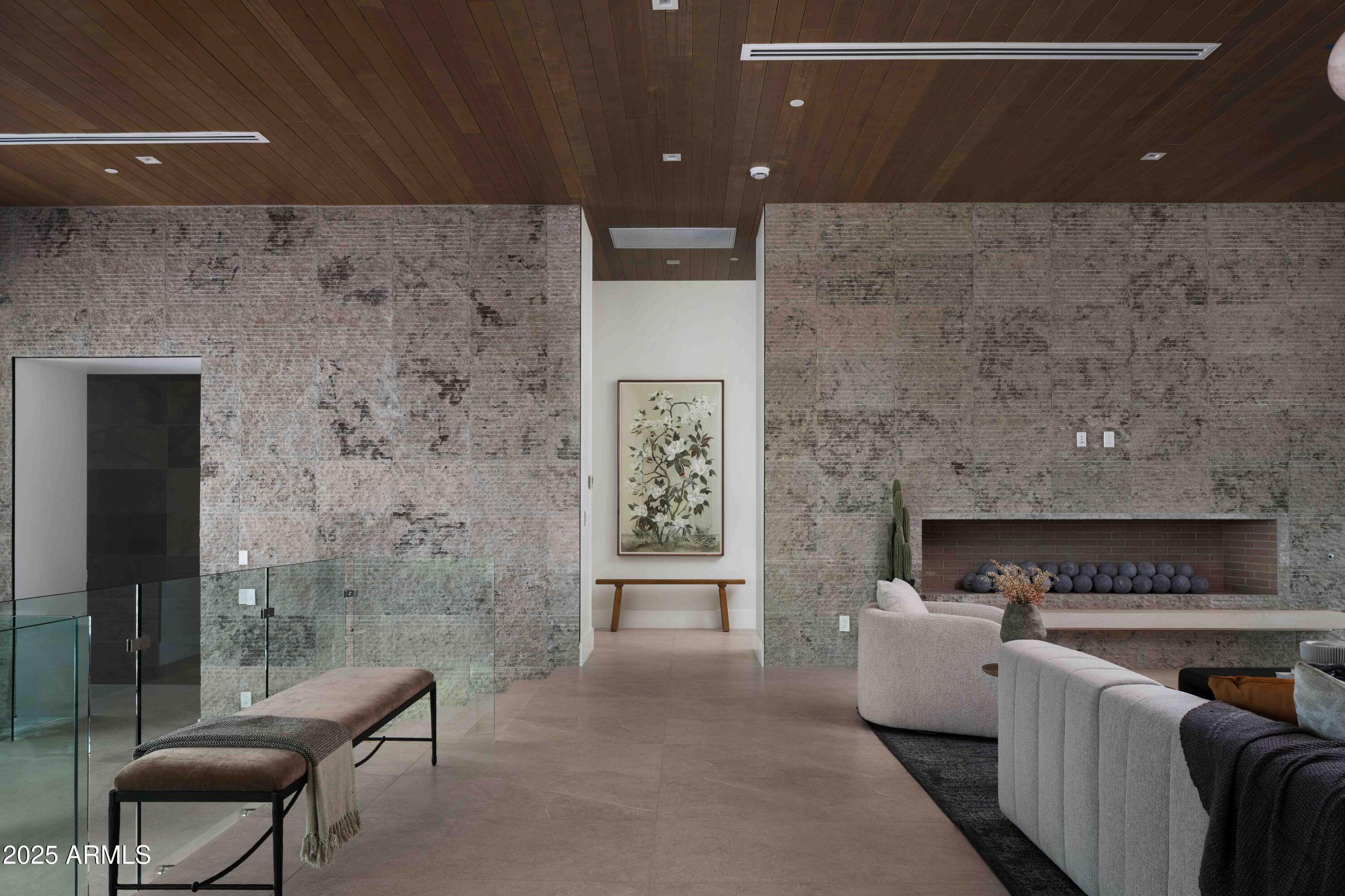 QUARTZ VALLEY - Residential