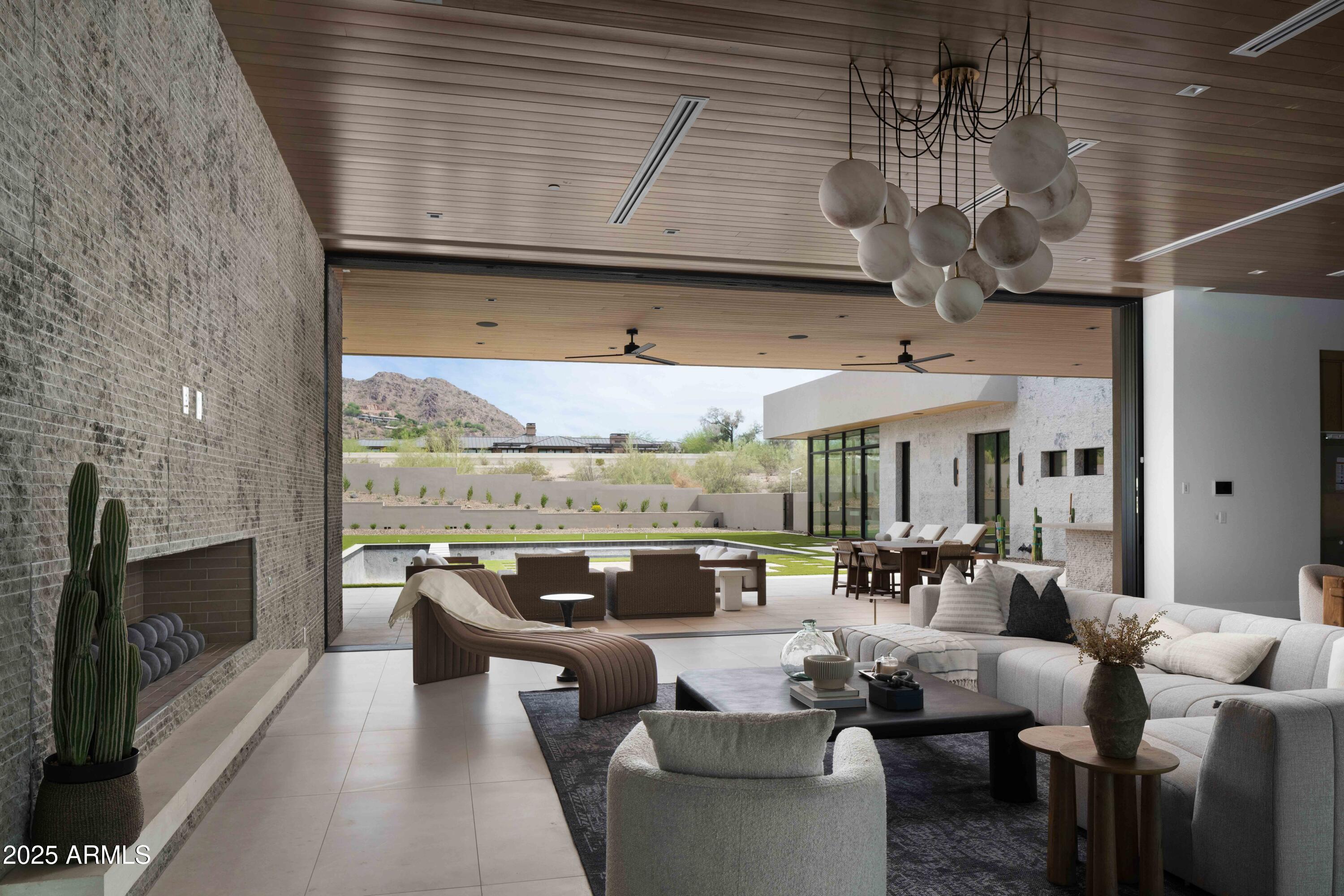 QUARTZ VALLEY - Residential