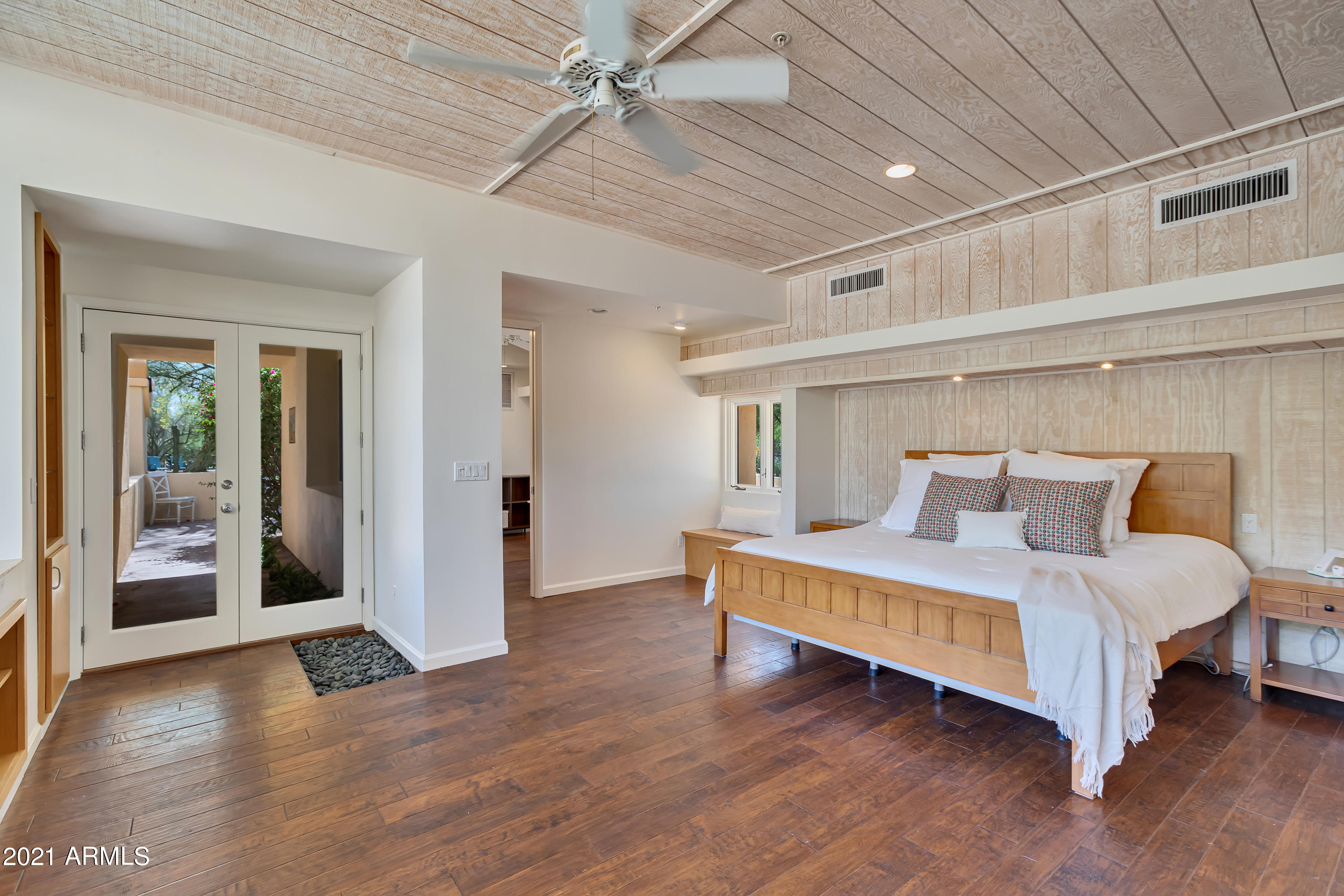 STARLIGHT GARDENS - Residential