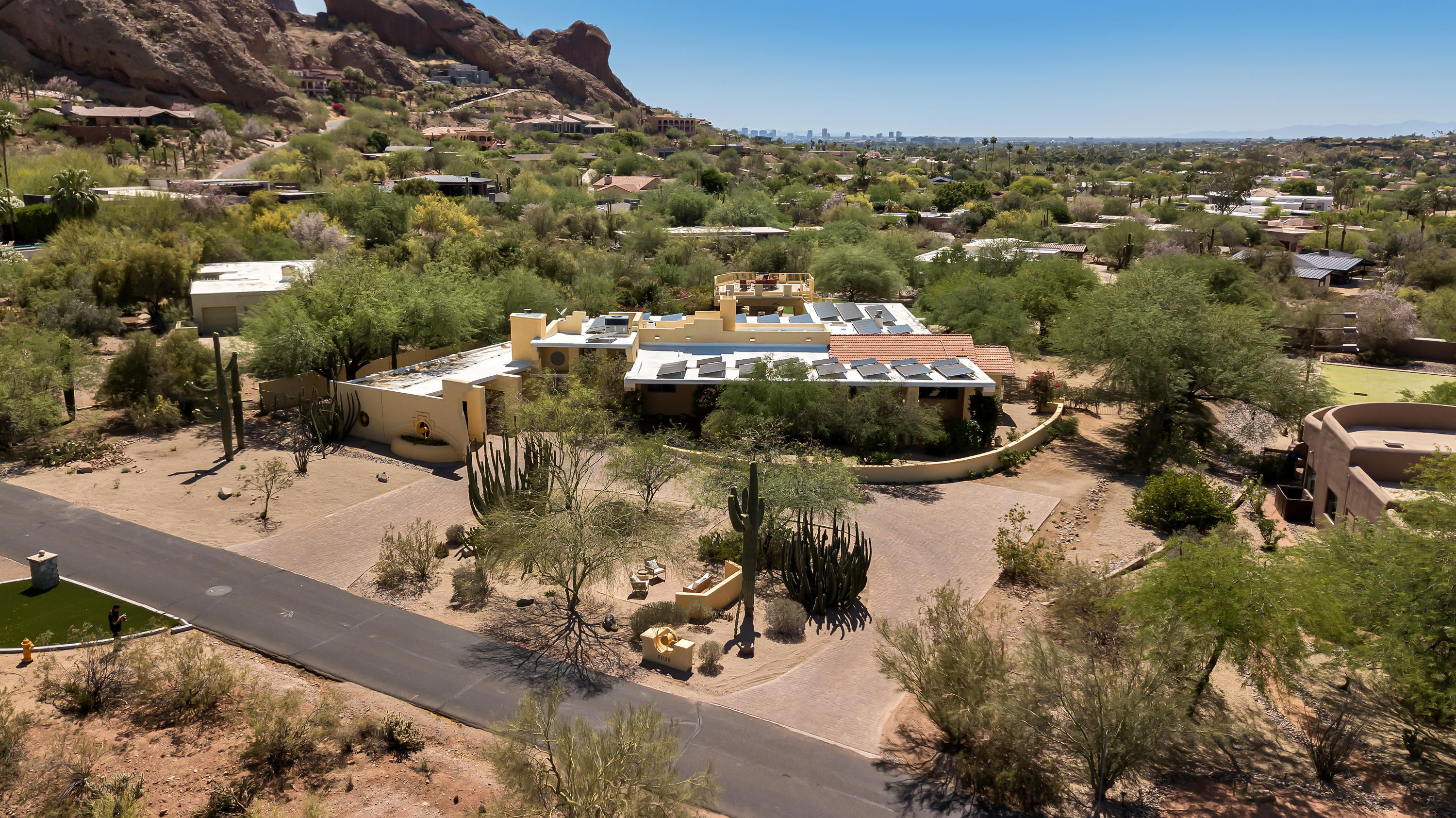 STARLIGHT GARDENS - Residential