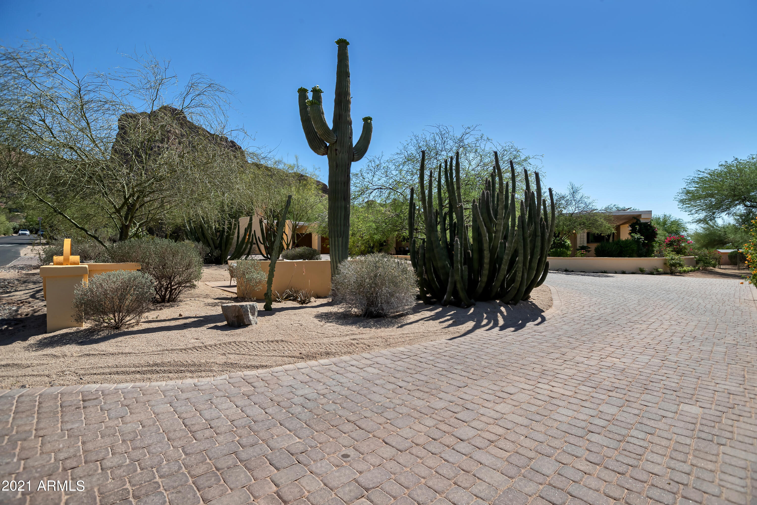 STARLIGHT GARDENS - Residential