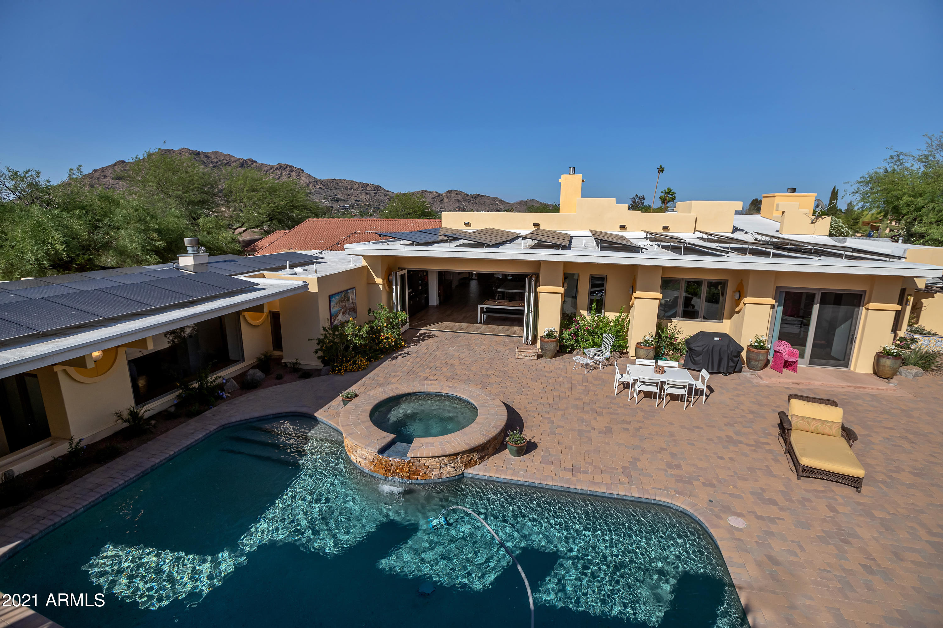 STARLIGHT GARDENS - Residential