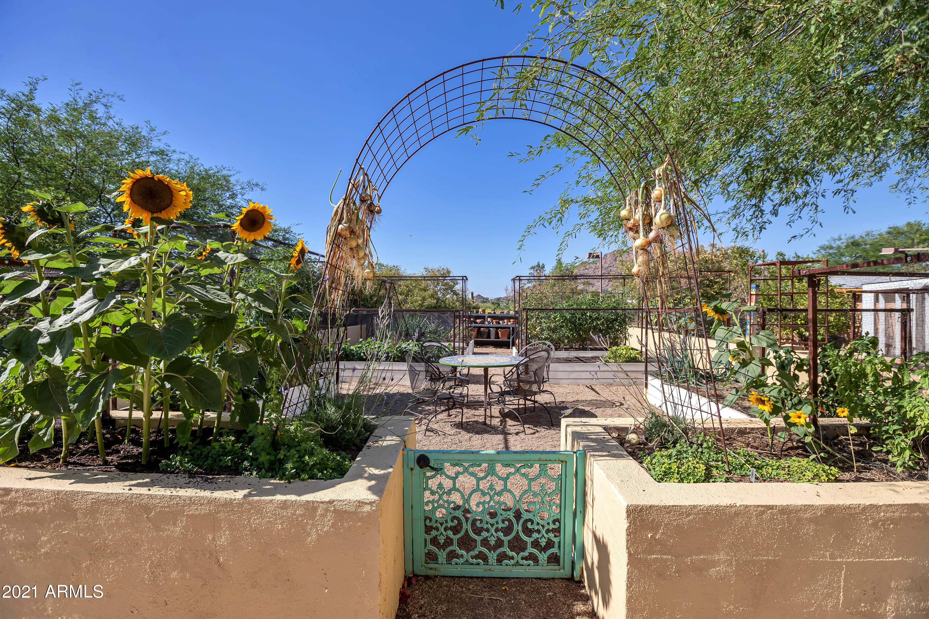 STARLIGHT GARDENS - Residential