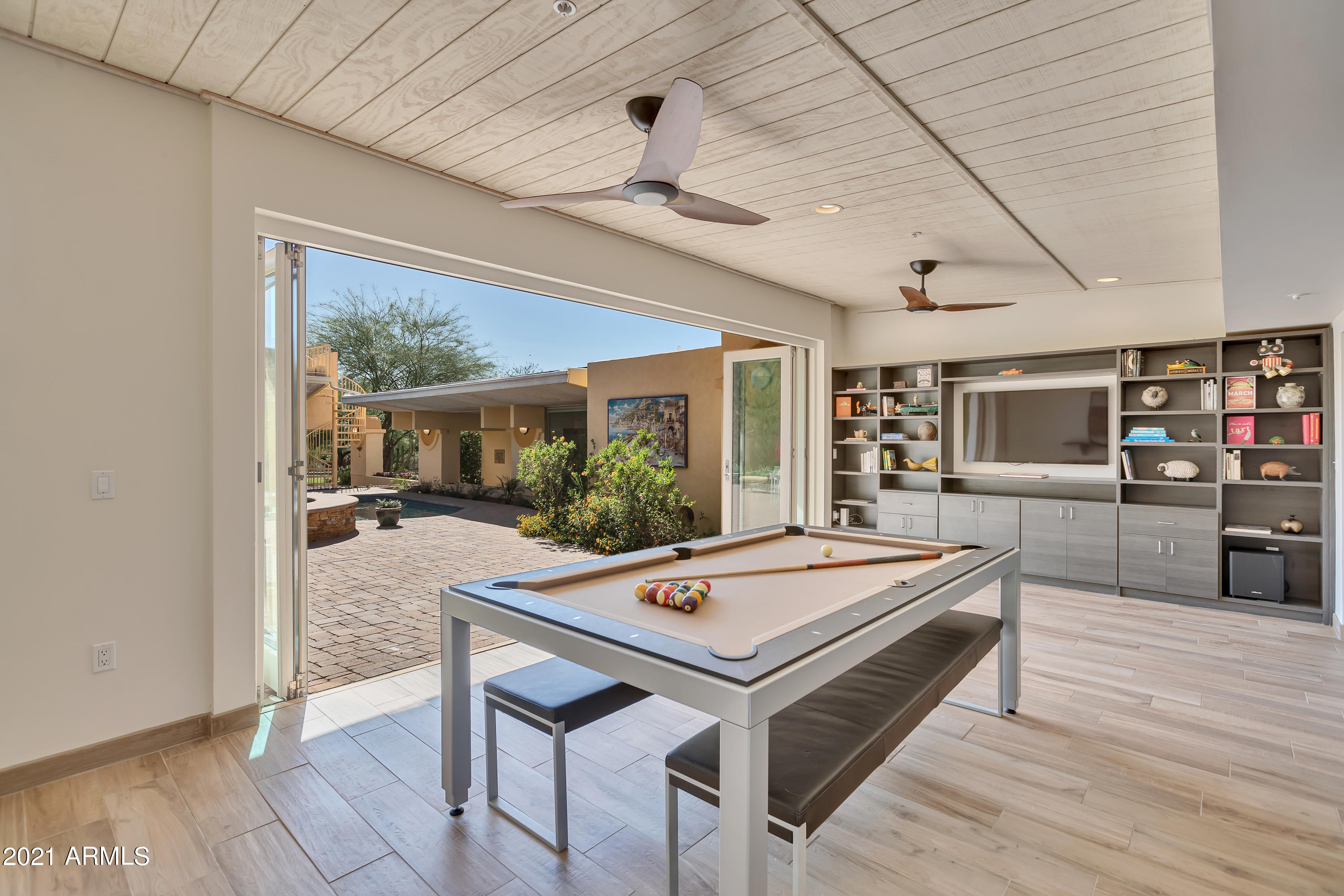 STARLIGHT GARDENS - Residential