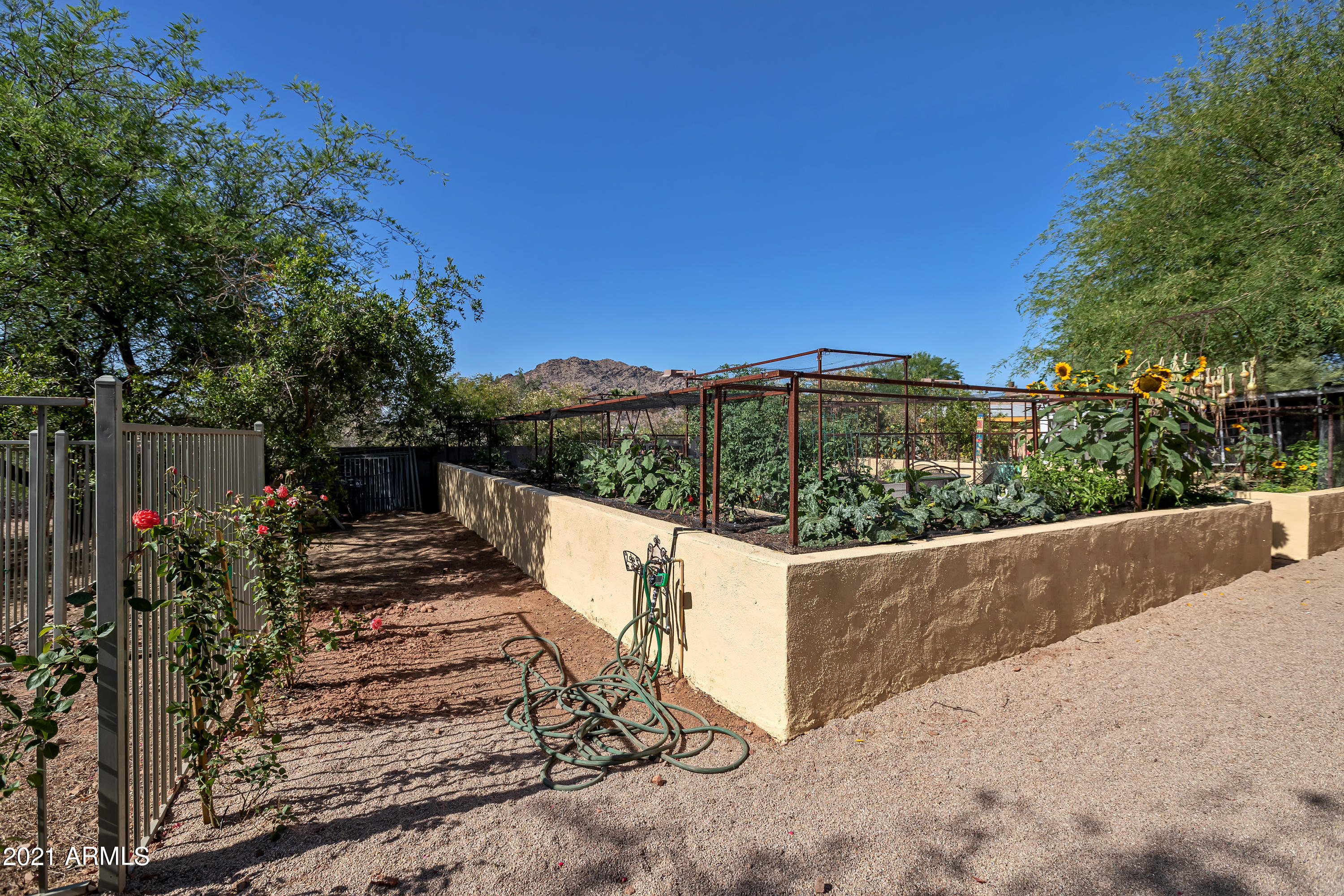 STARLIGHT GARDENS - Residential