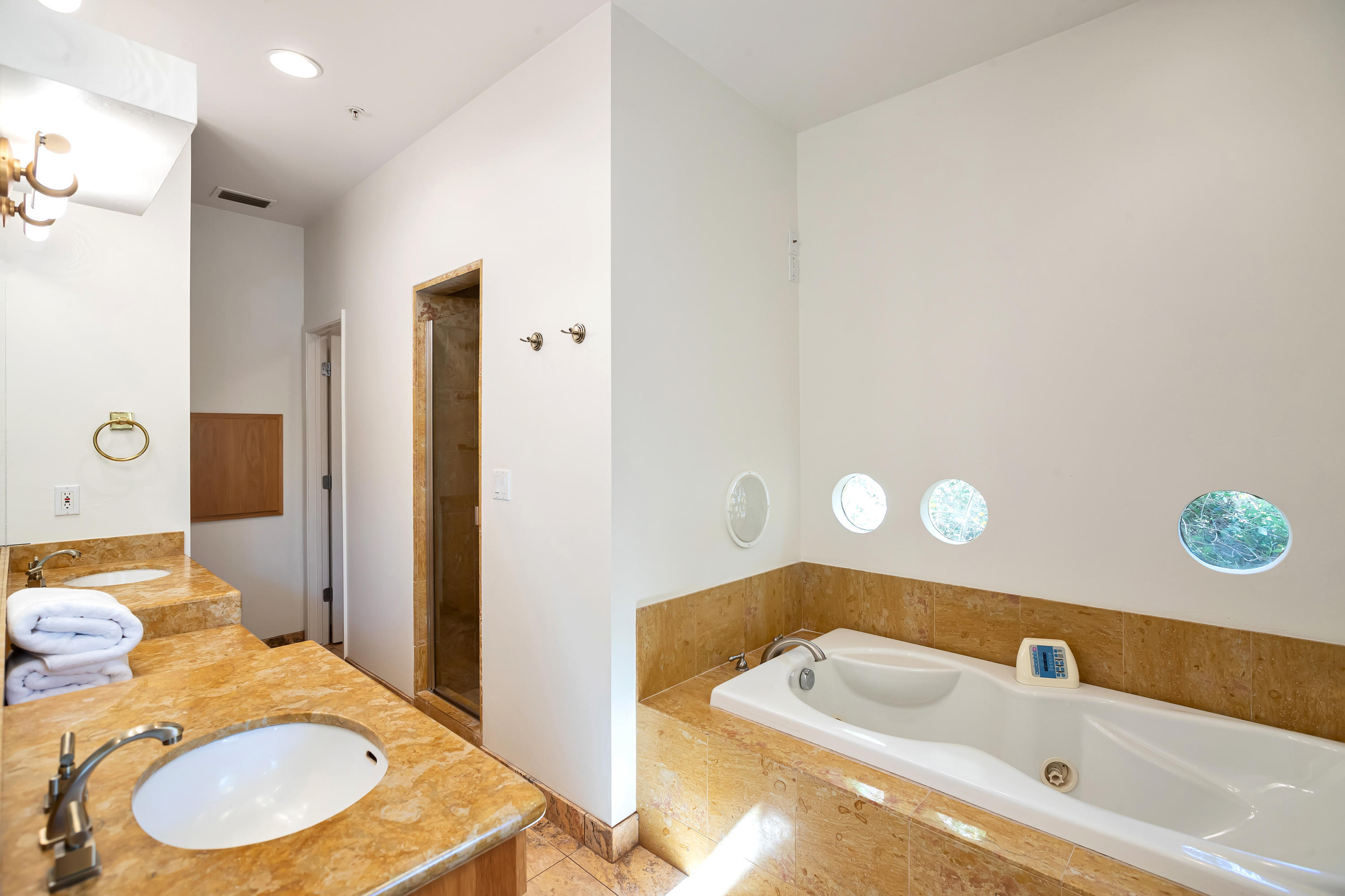 STARLIGHT GARDENS - Residential