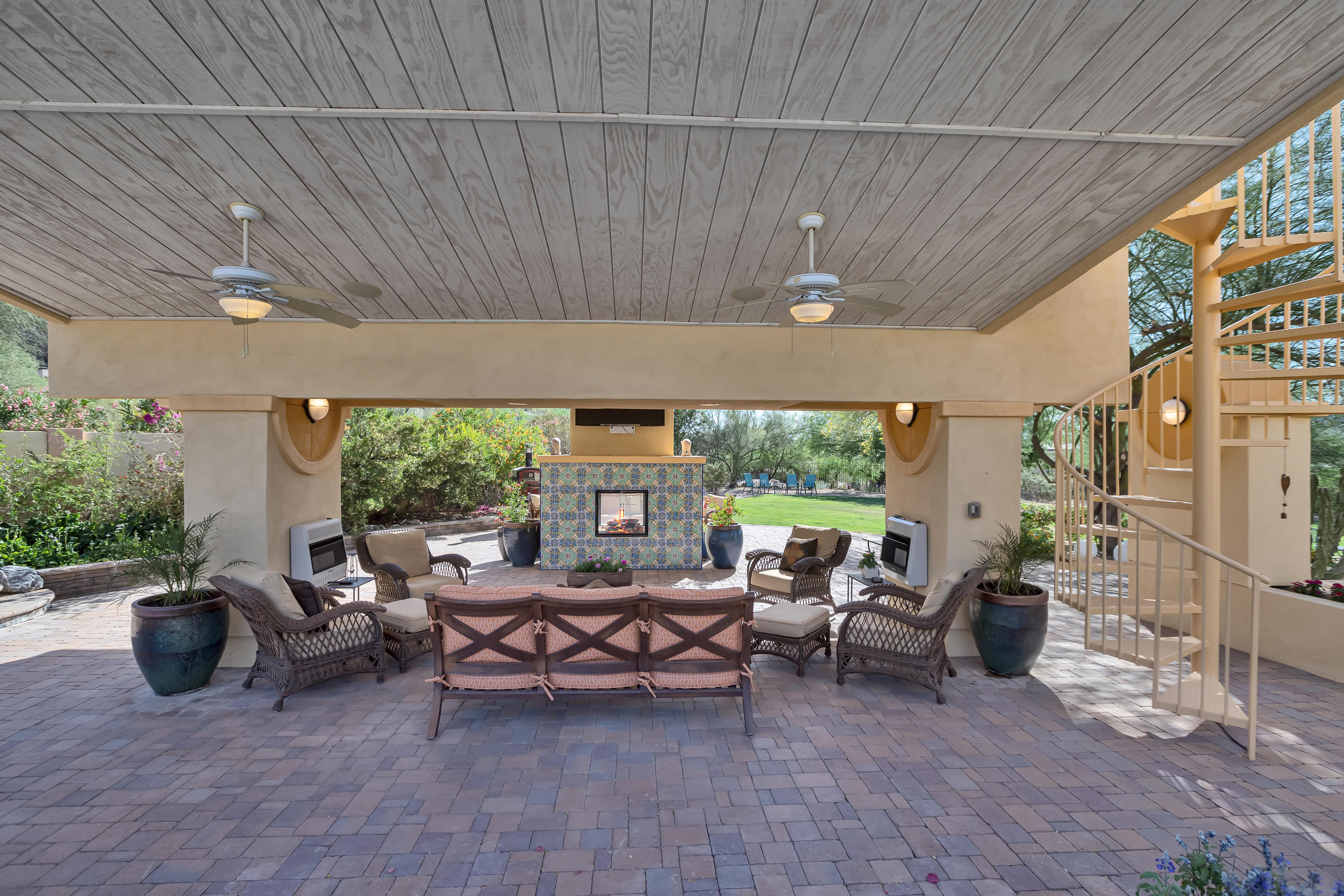 STARLIGHT GARDENS - Residential