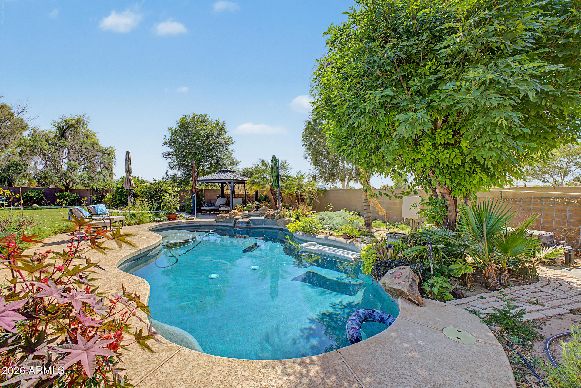 VILLAGES AT QUEEN CREEK - Residential