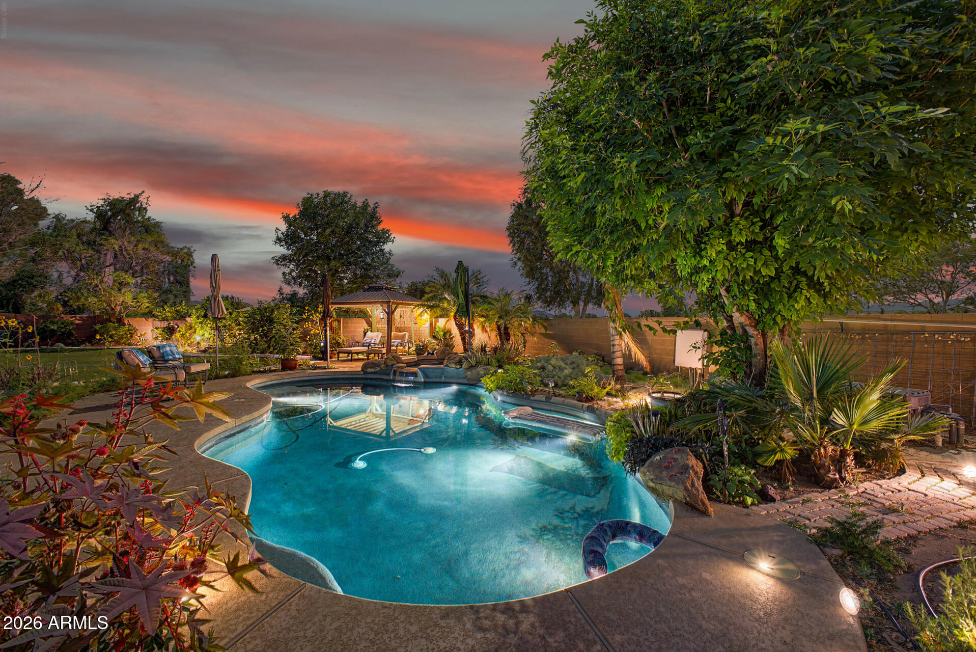 VILLAGES AT QUEEN CREEK - Residential