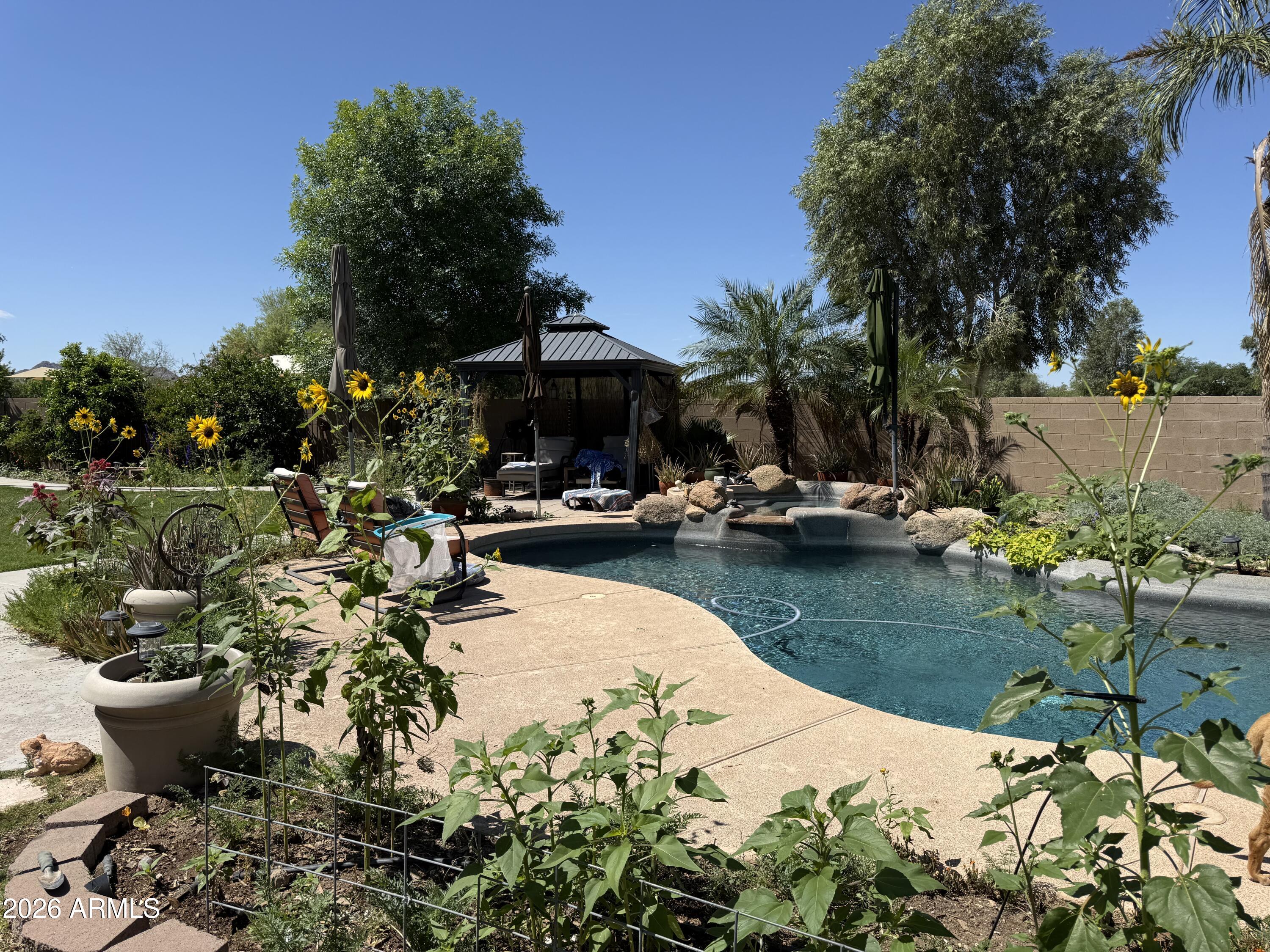 VILLAGES AT QUEEN CREEK - Residential