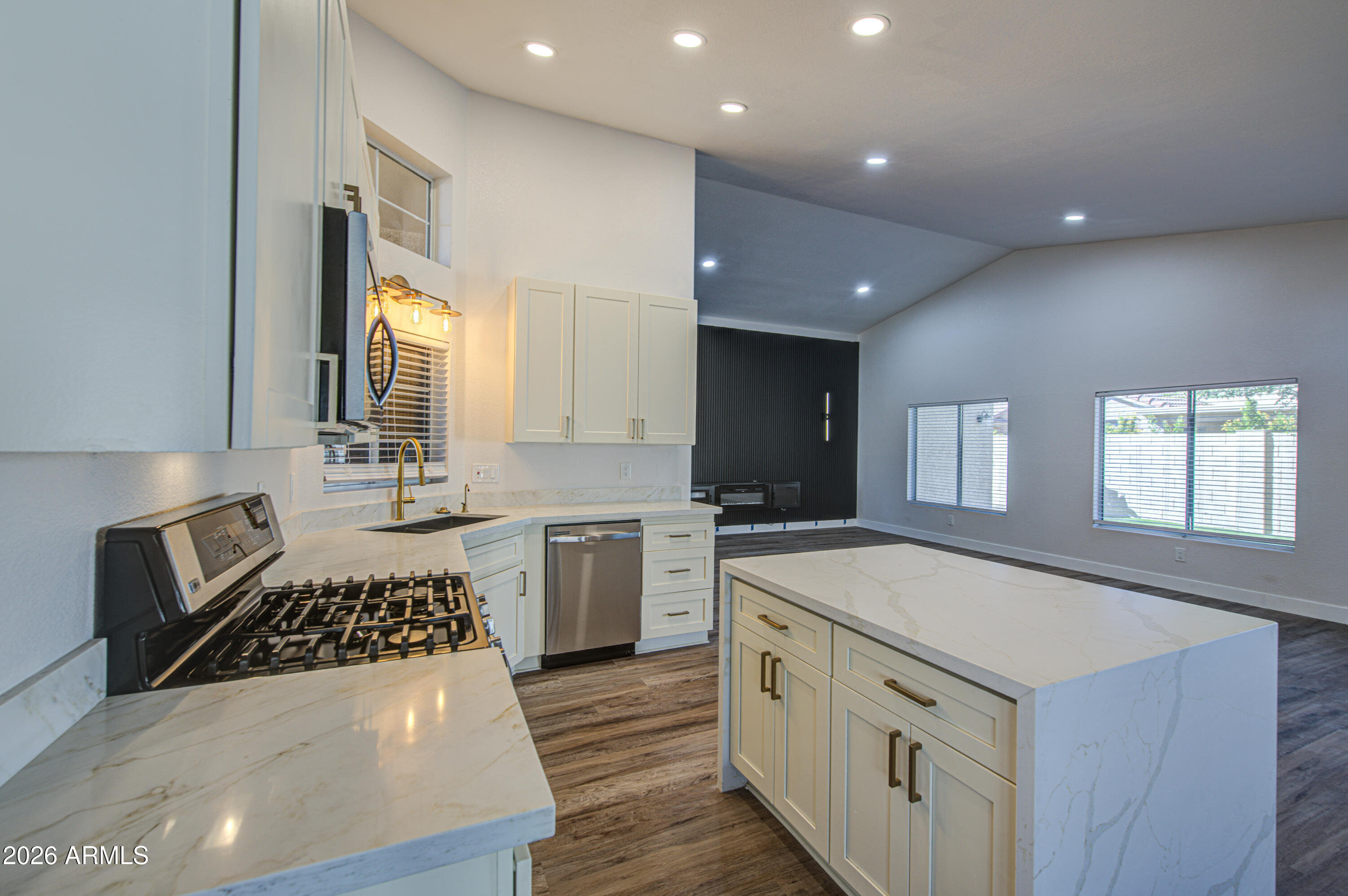 PEBBLECREEK UNIT TWENTY - Residential