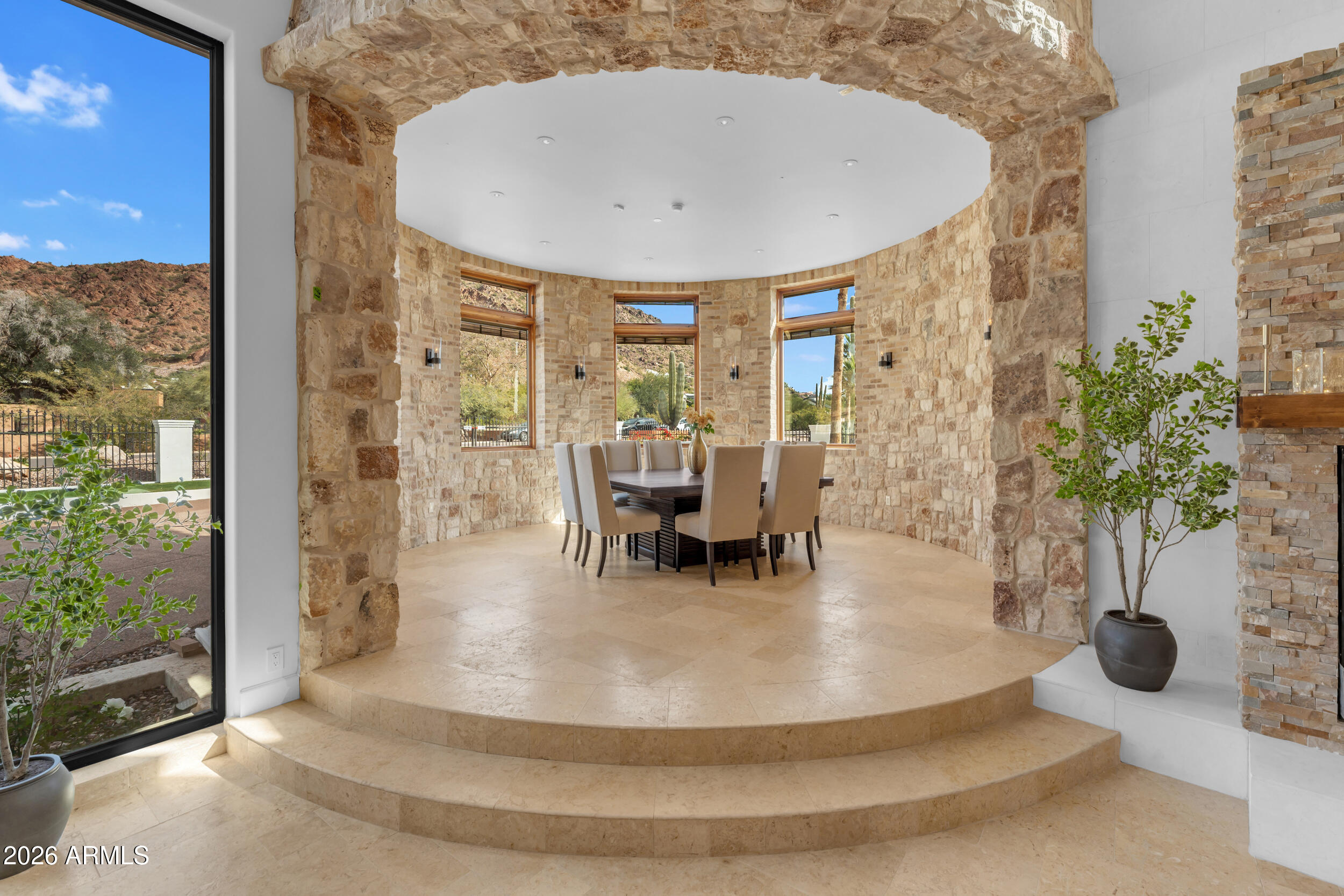 CAMELBACK MOUNTAIN ESTATES PLAT 1 - Residential